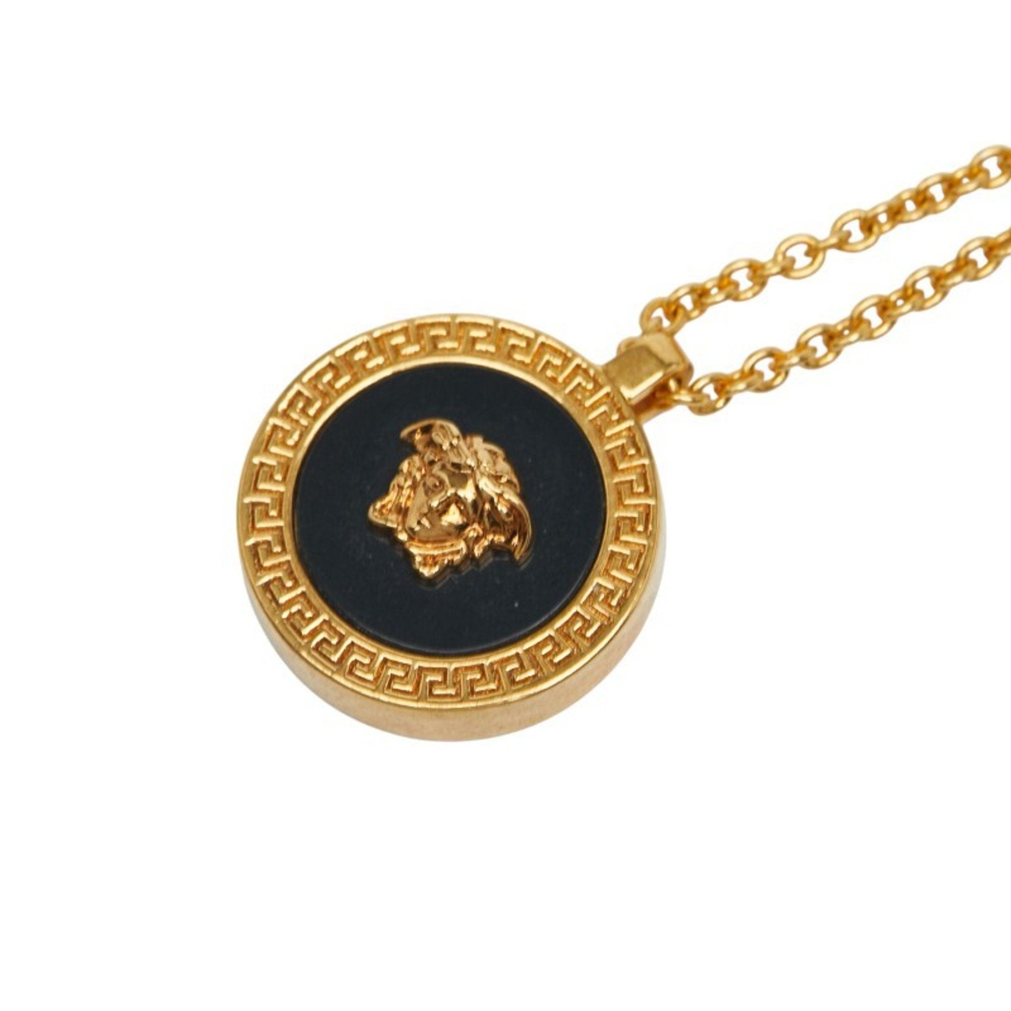 Medusa Pendant Necklace Gold