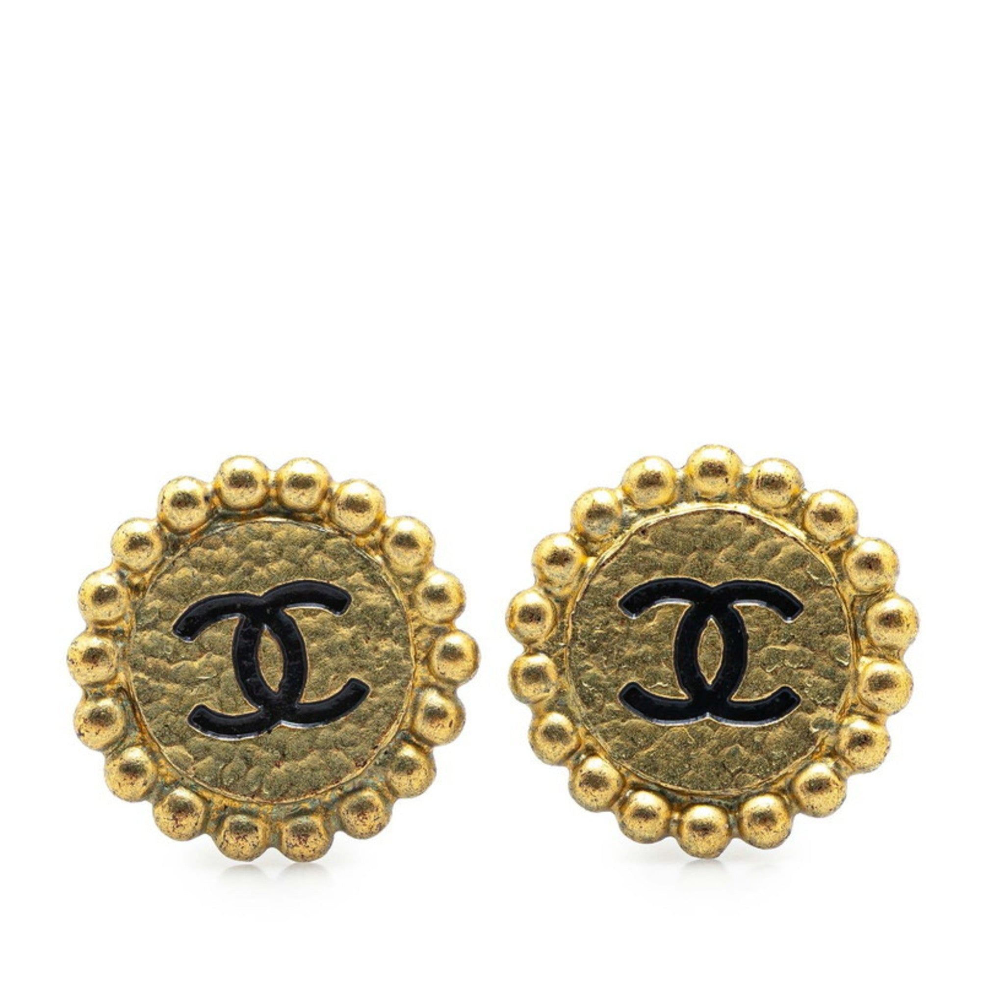 CC Logo Round Clip-On Earrings Metal Gold-Tone Metal