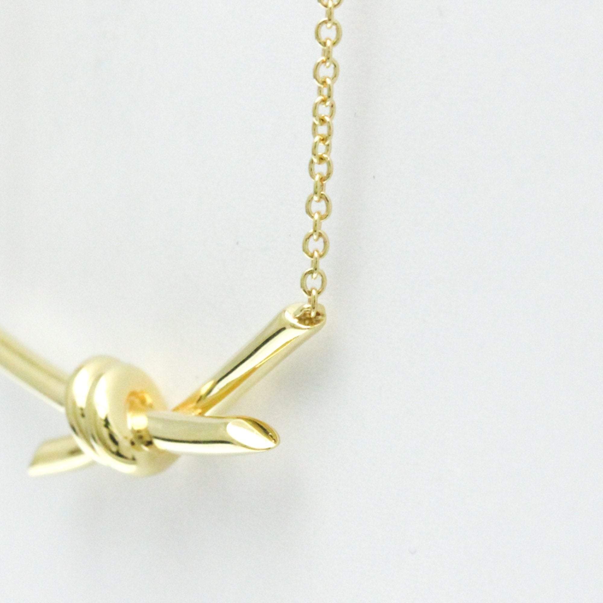 Knot Pendant Necklace 18K Yellow Gold
