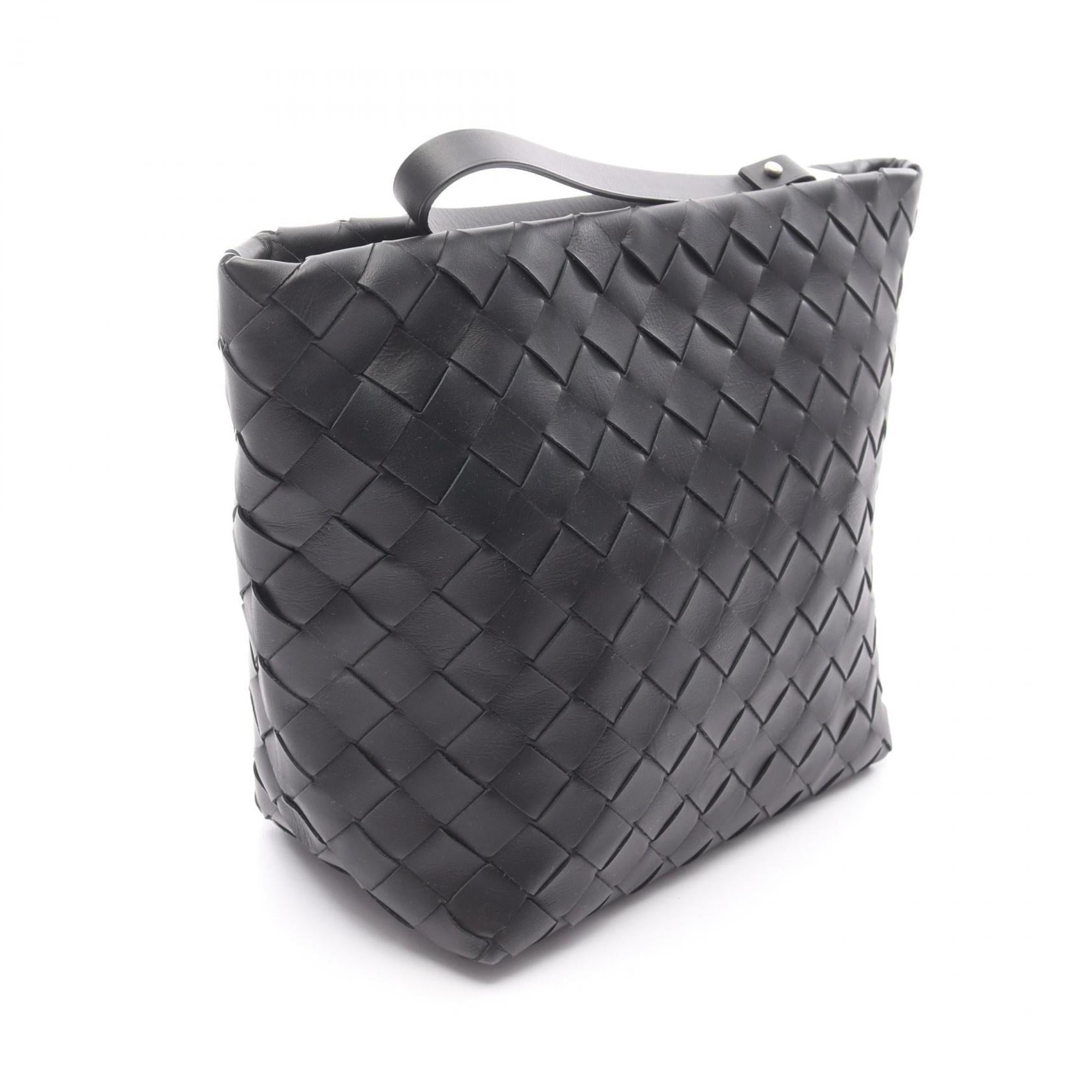 Loop Crossbody Bag Intrecciato Nappa Medium