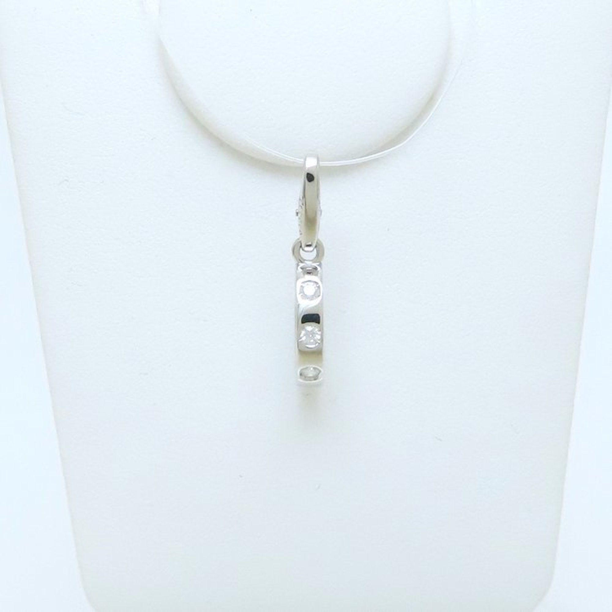 Baby Love Charm 18K White Gold with 7 Diamonds