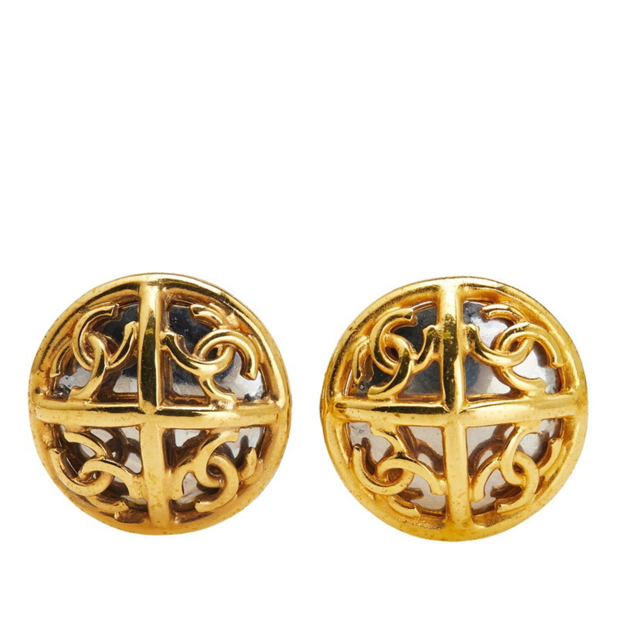 CC Logo Round Clip-On Earrings Metal Gold-Tone Metal