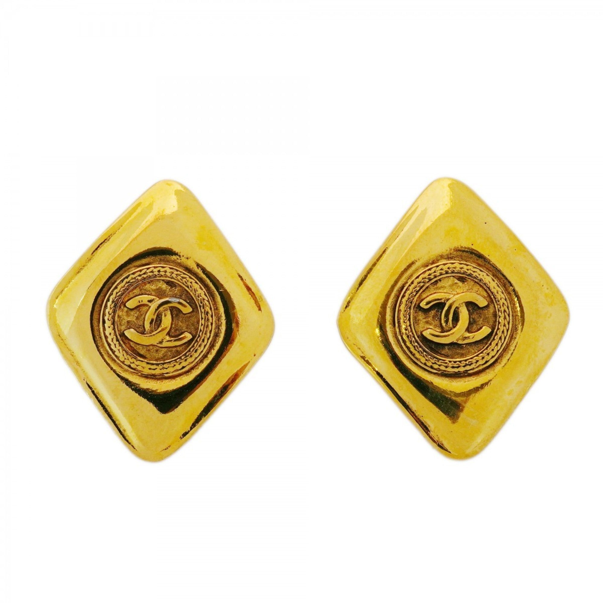 CC Logo Clip-On Earrings Metal Gold-Tone Metal