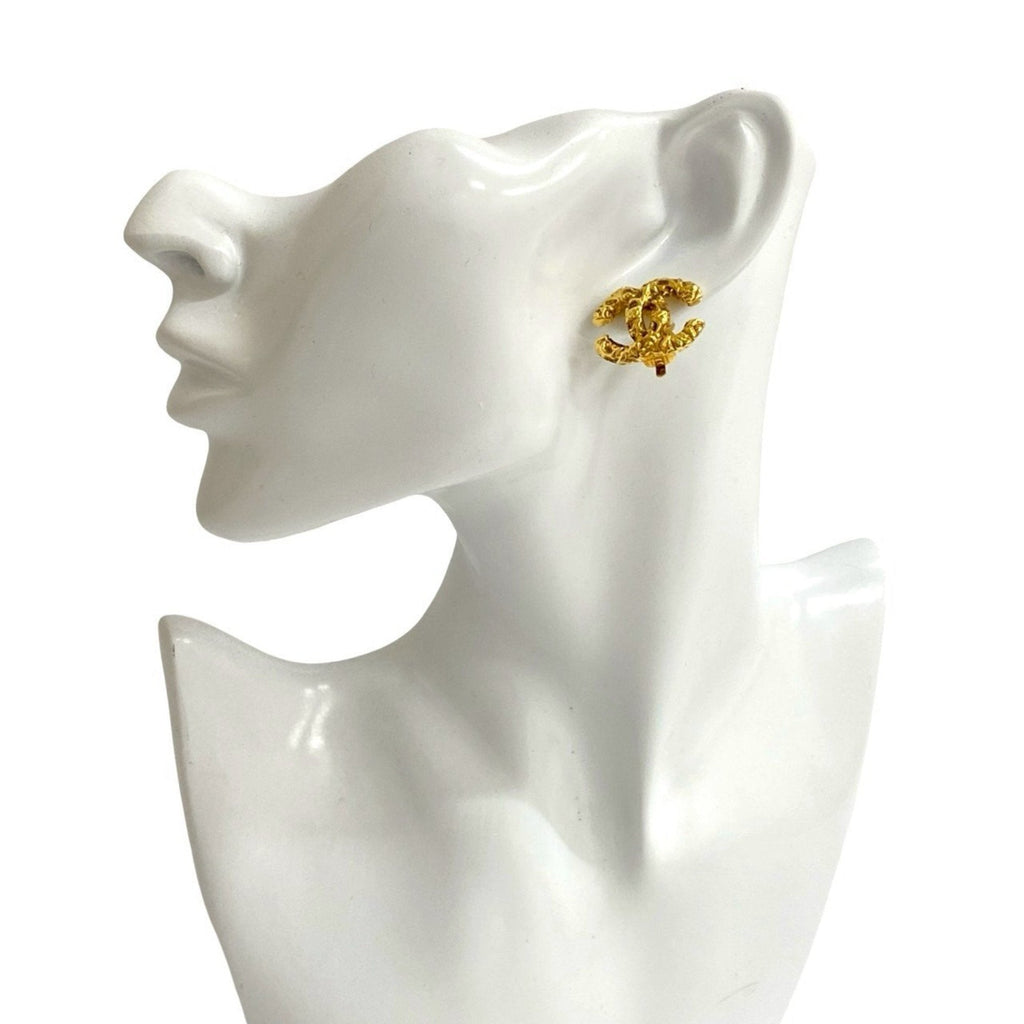 CC Logo Clip-On Earrings Metal Gold-Tone Metal