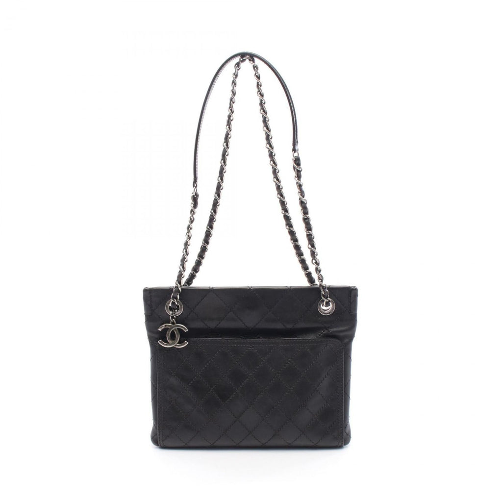 CC Pocket Hobo Quilted Caviar Medium
