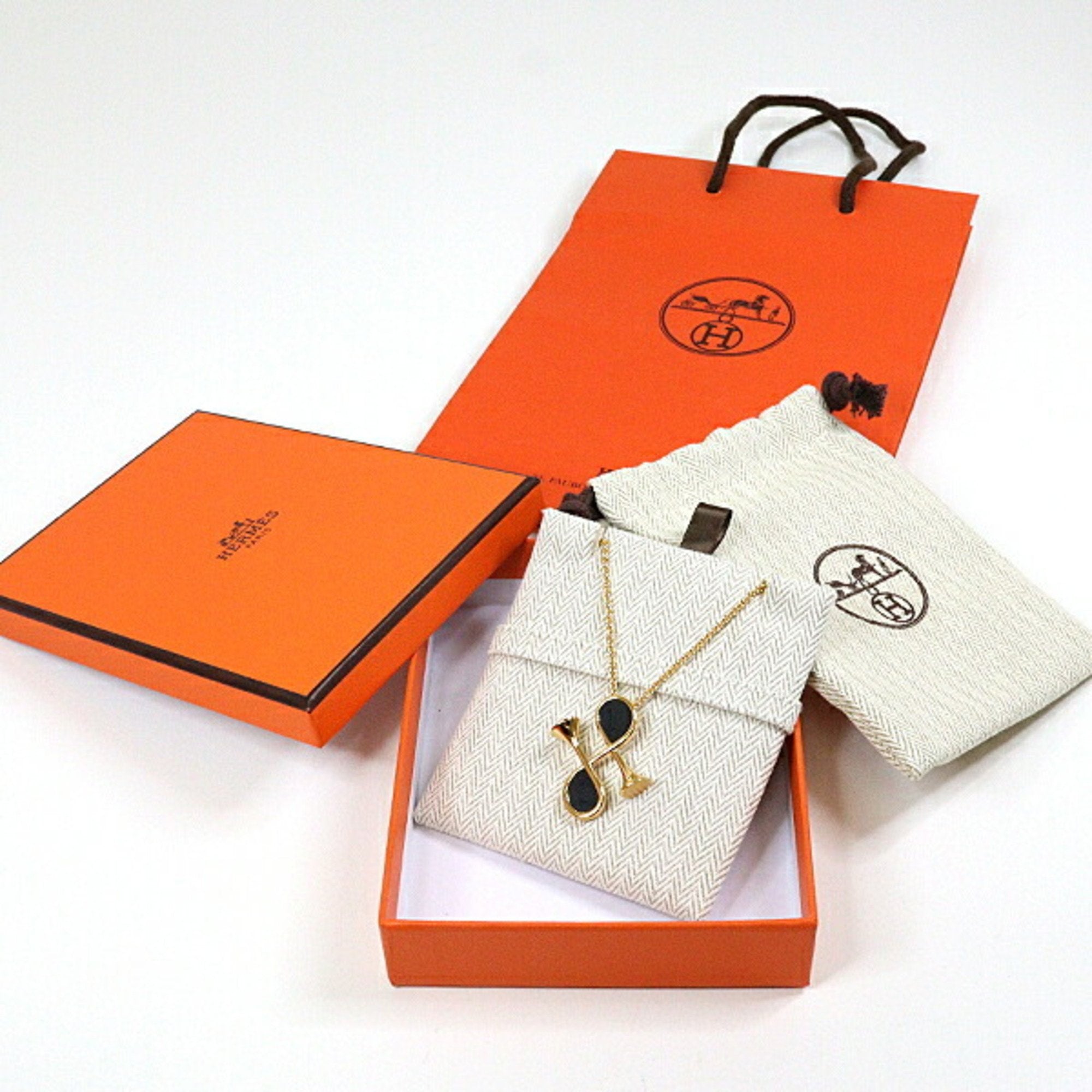 Pendant Necklace Metal and Swift Leather Yellow Gold Black