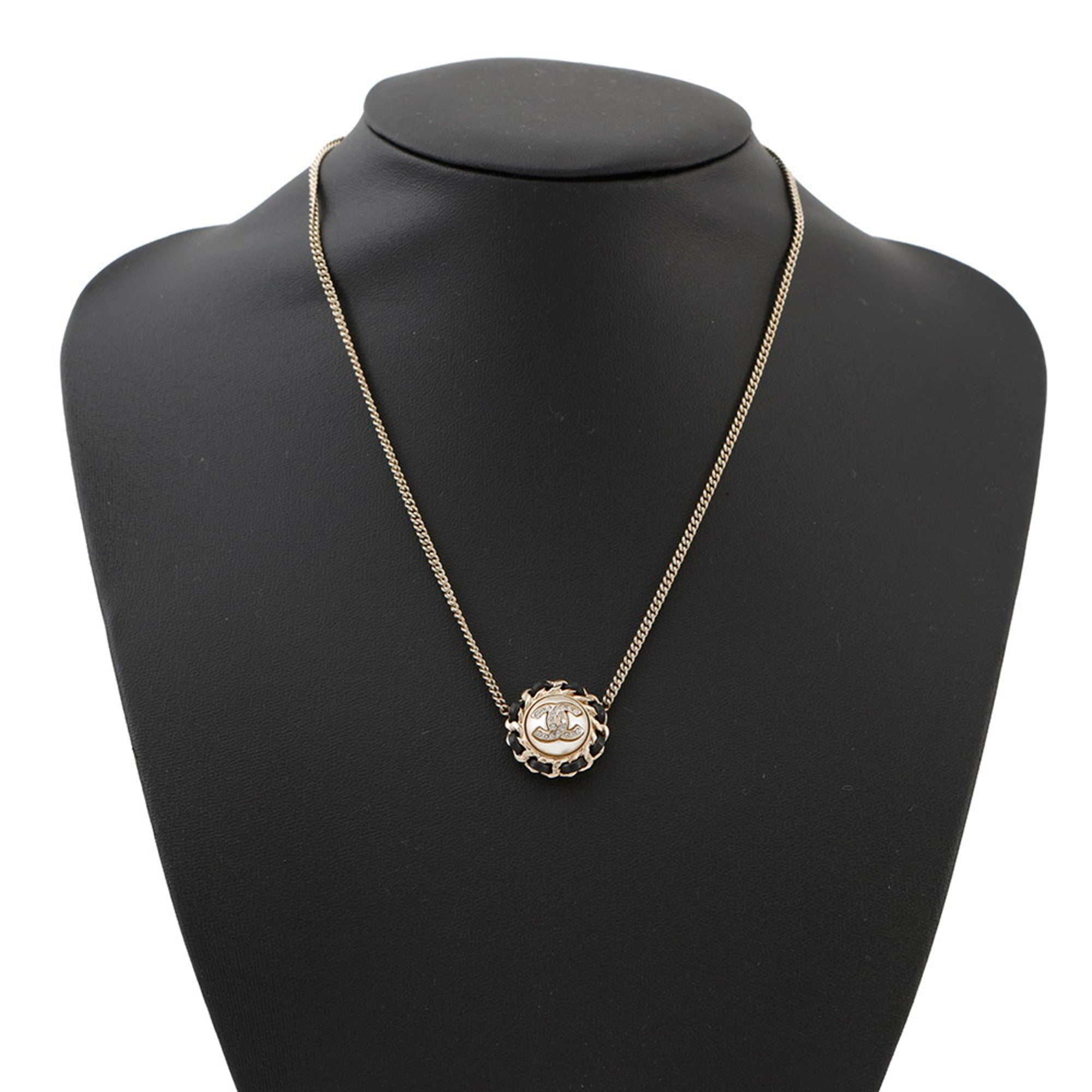 CC Logo Pendant Necklace Metal