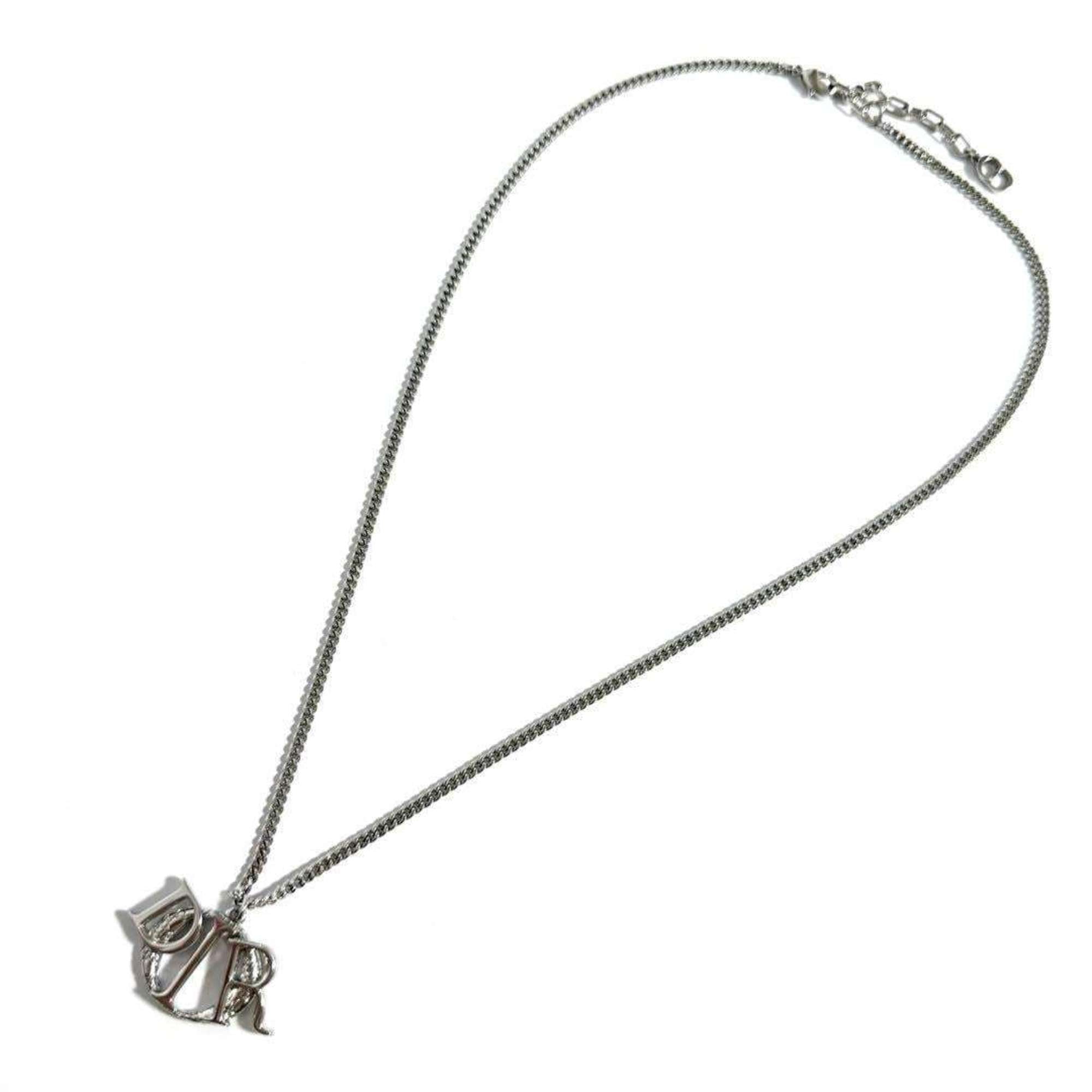 Pendant Necklace Metal