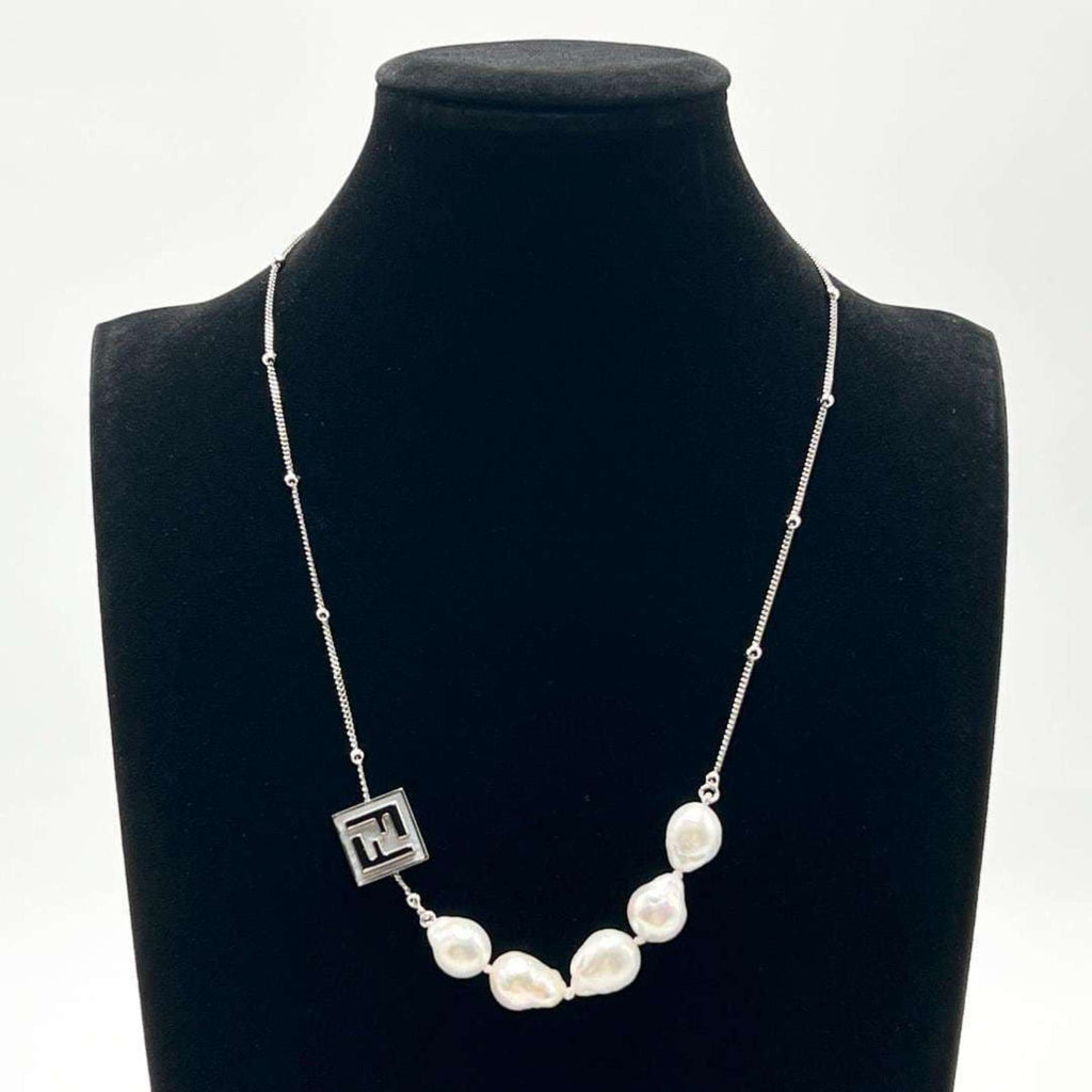 Pendant Necklace Artificial Pearl and Metal