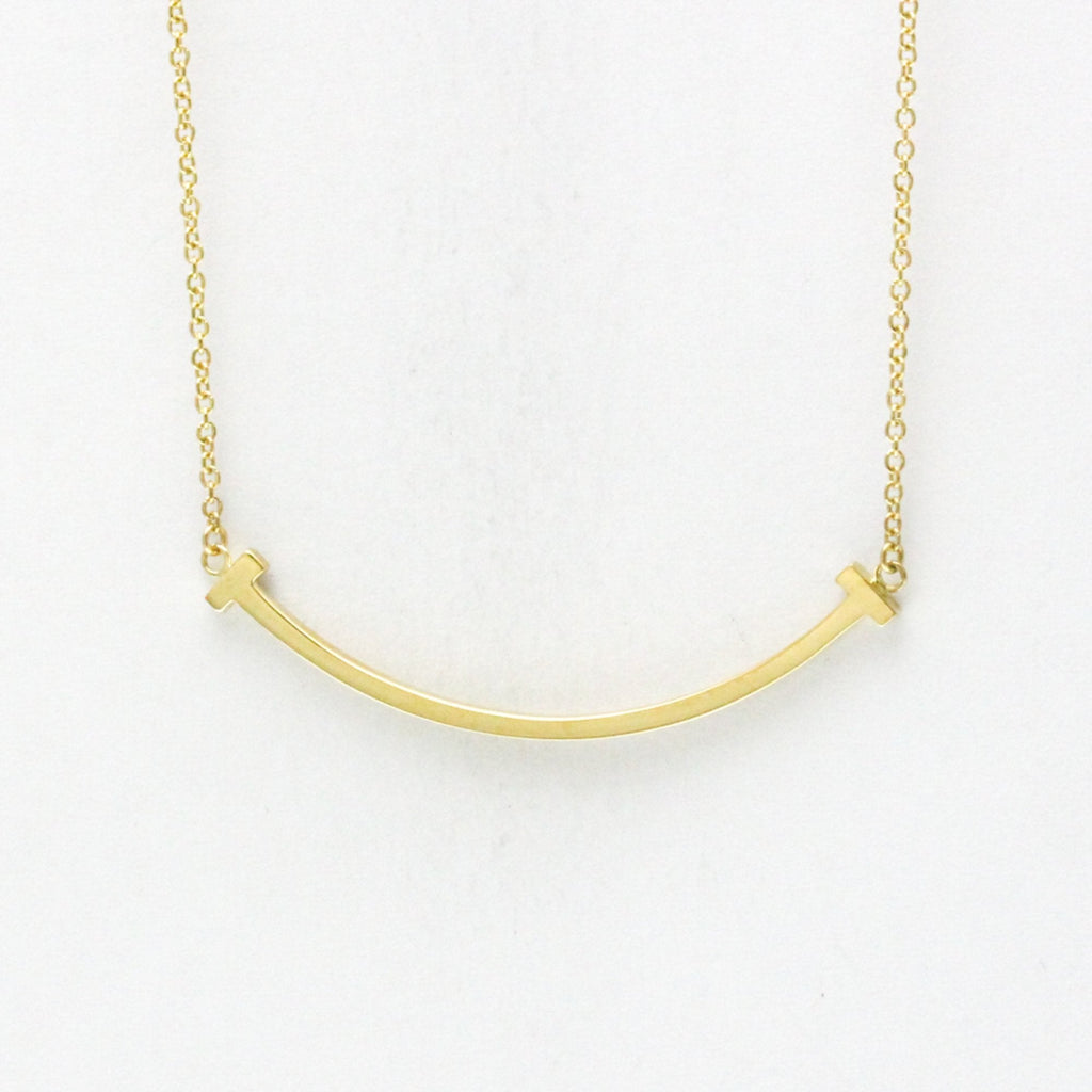 Smile Pendant Necklace 18K Yellow Gold