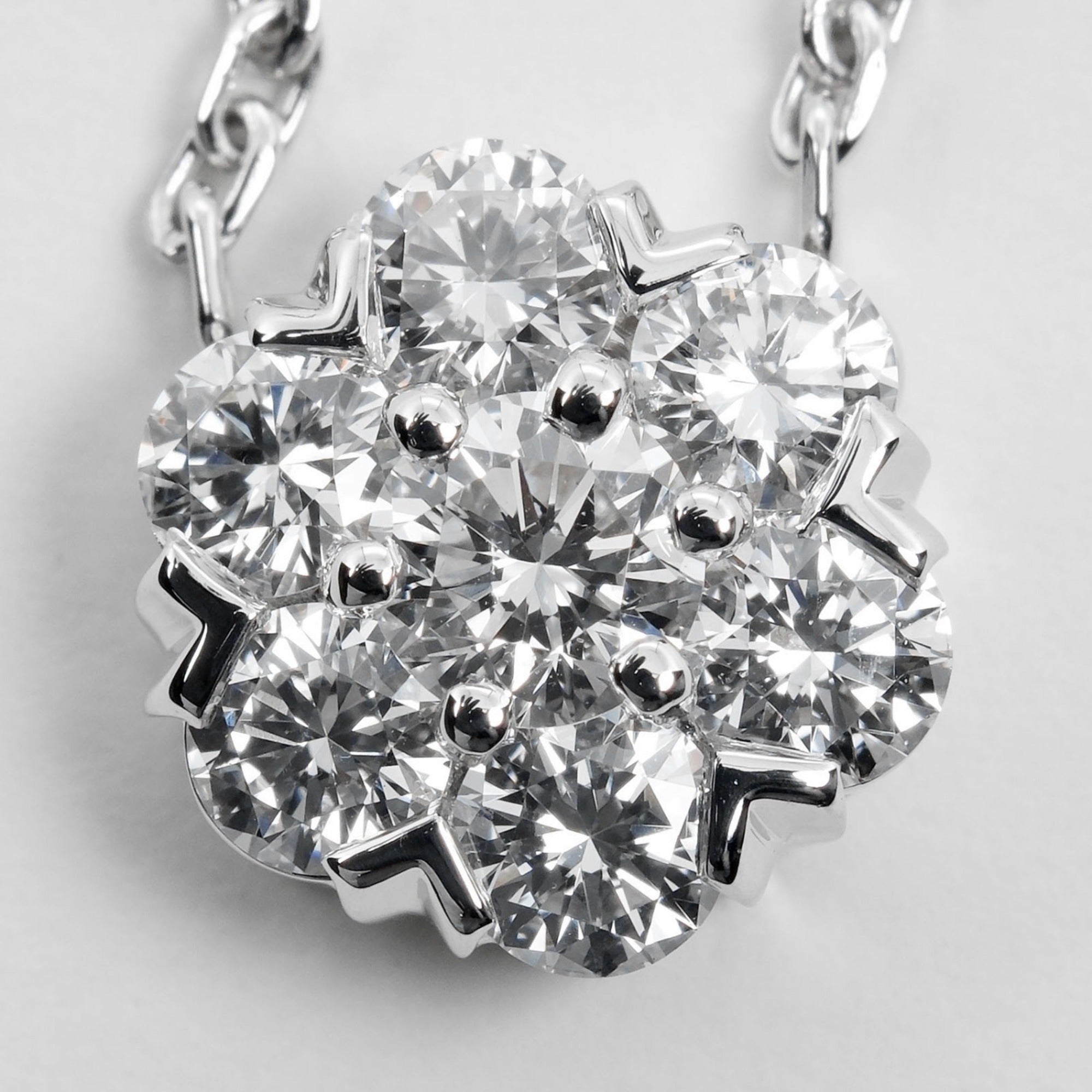 Pendant Necklace 18K White Gold with Diamond