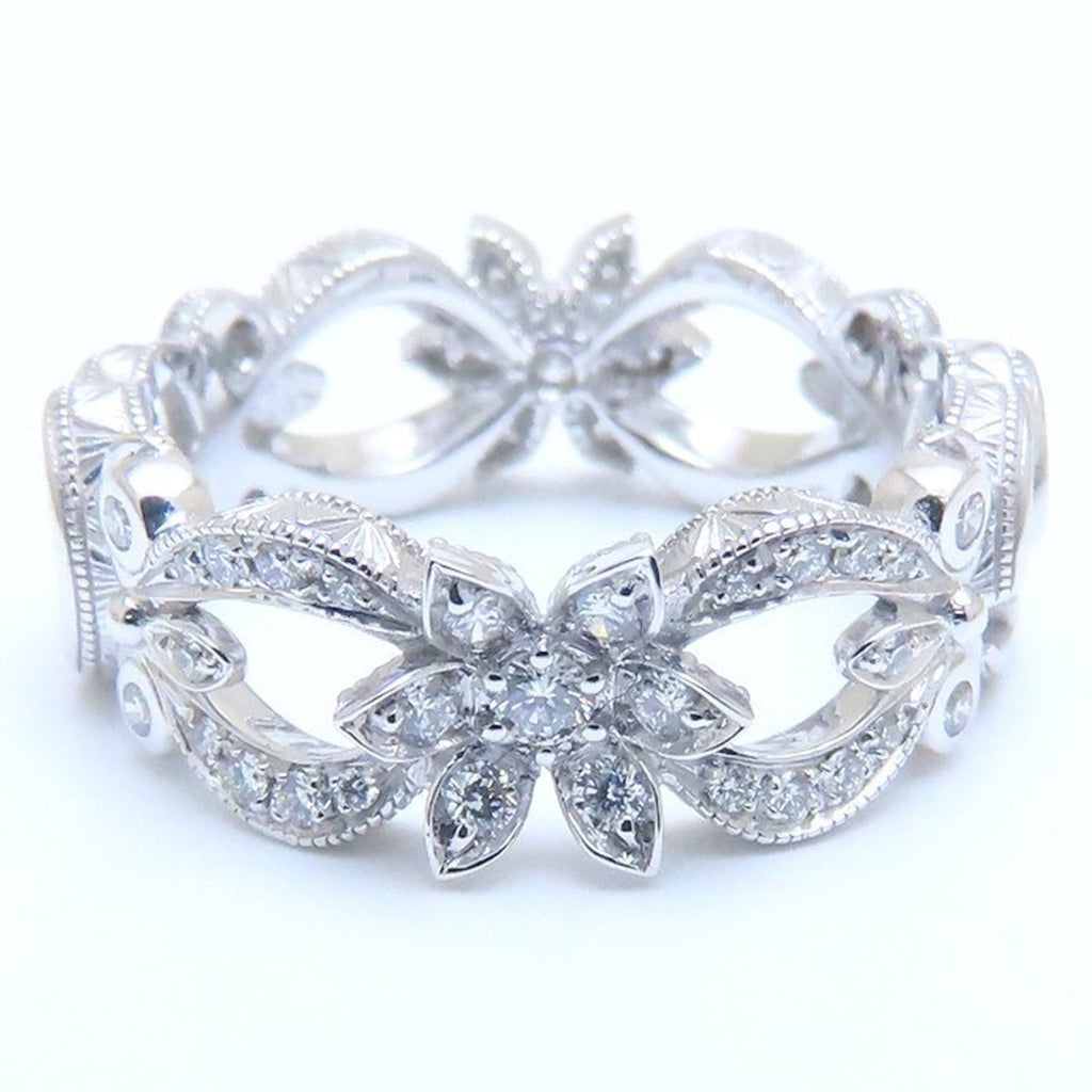 Flora Ring 18K White Gold with Diamond