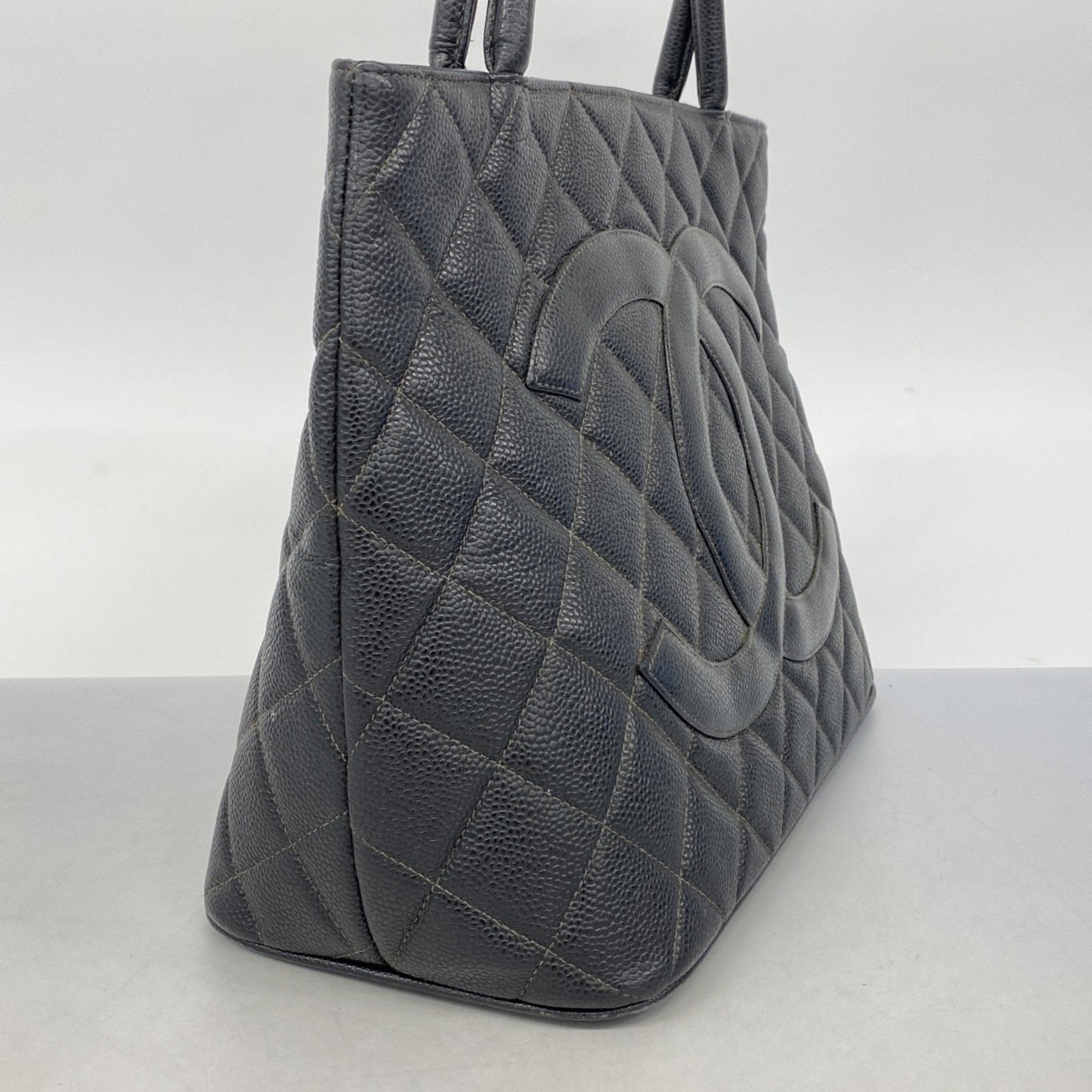 Medallion Tote Quilted Caviar