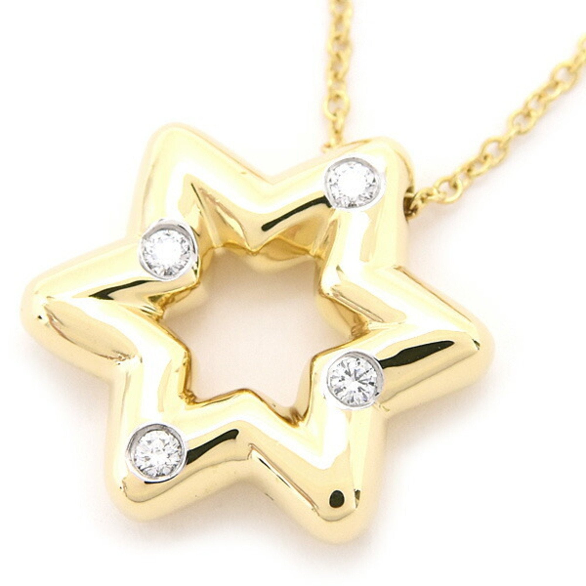 Star Pendant Necklace 18K Yellow Gold with Diamond