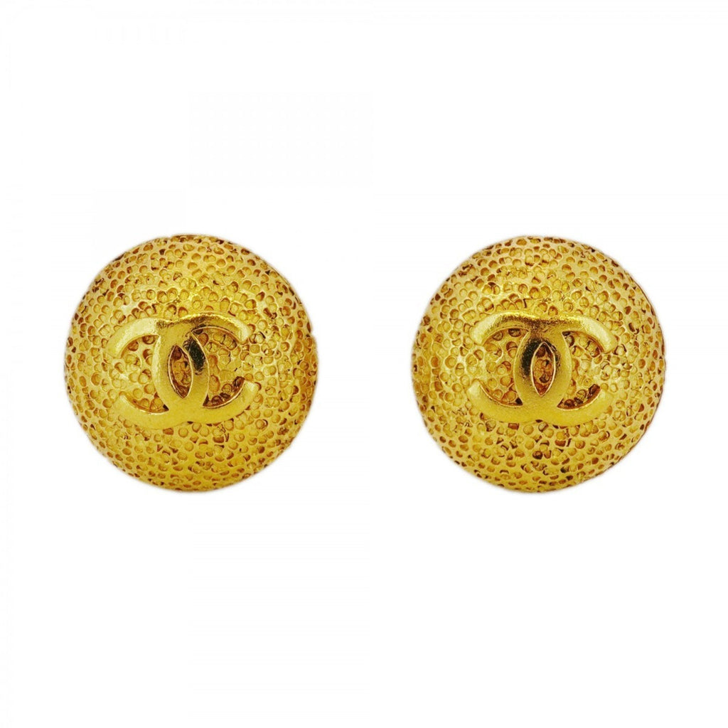 CC Logo Circle Clip-On Earrings Metal Gold-Tone Metal