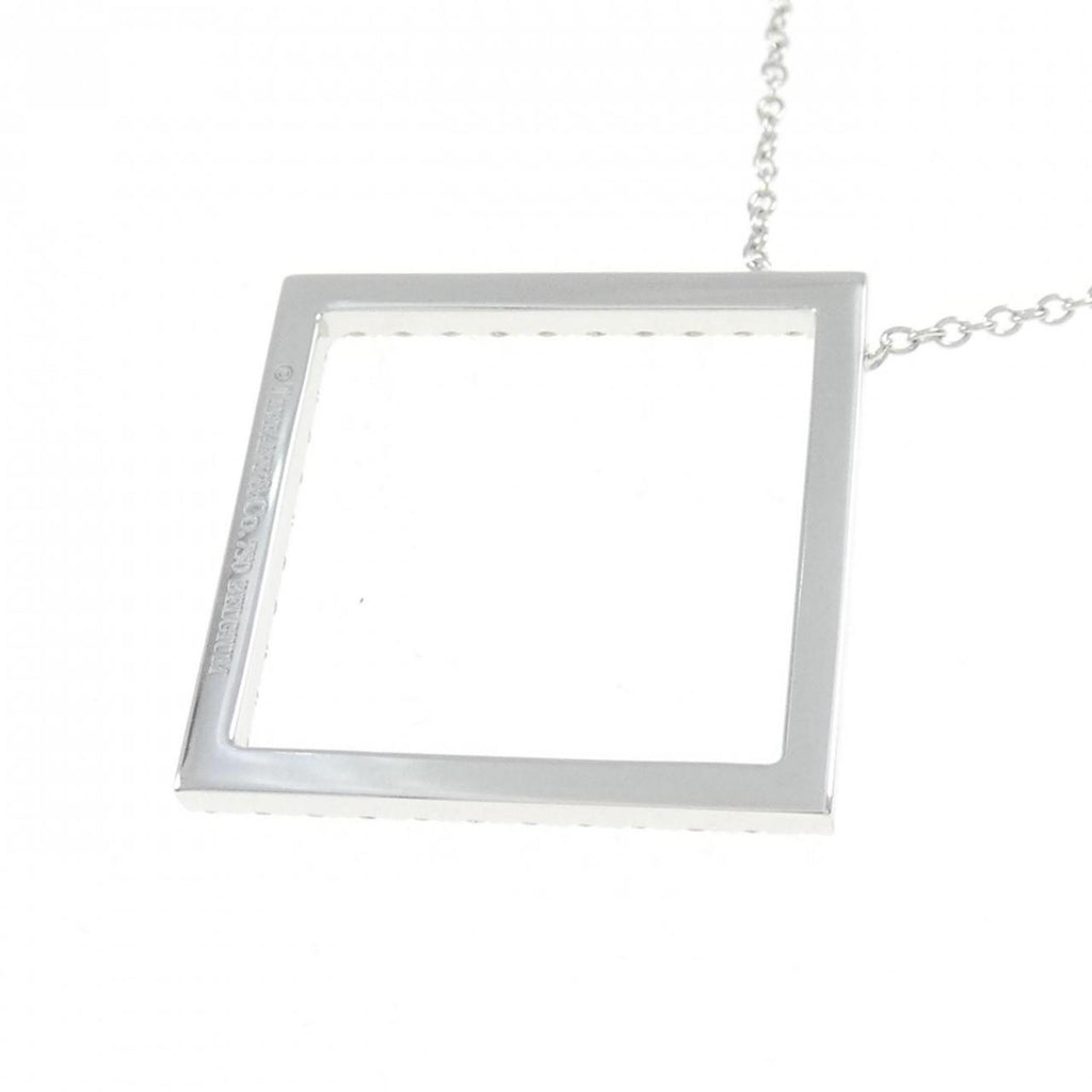 Metro Pendant Necklace 18K White Gold With Diamond