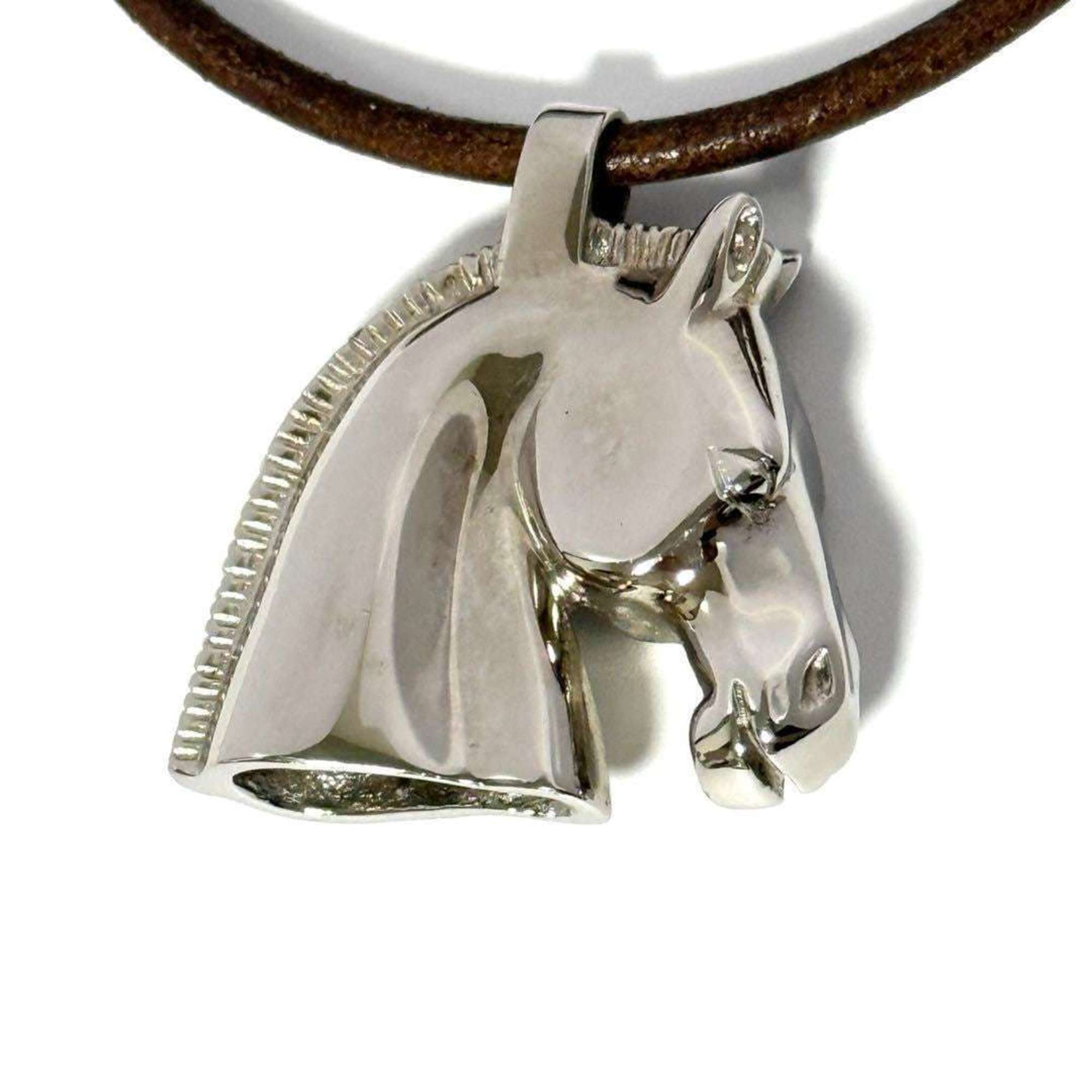 Pendant Necklace Leather and Metal
