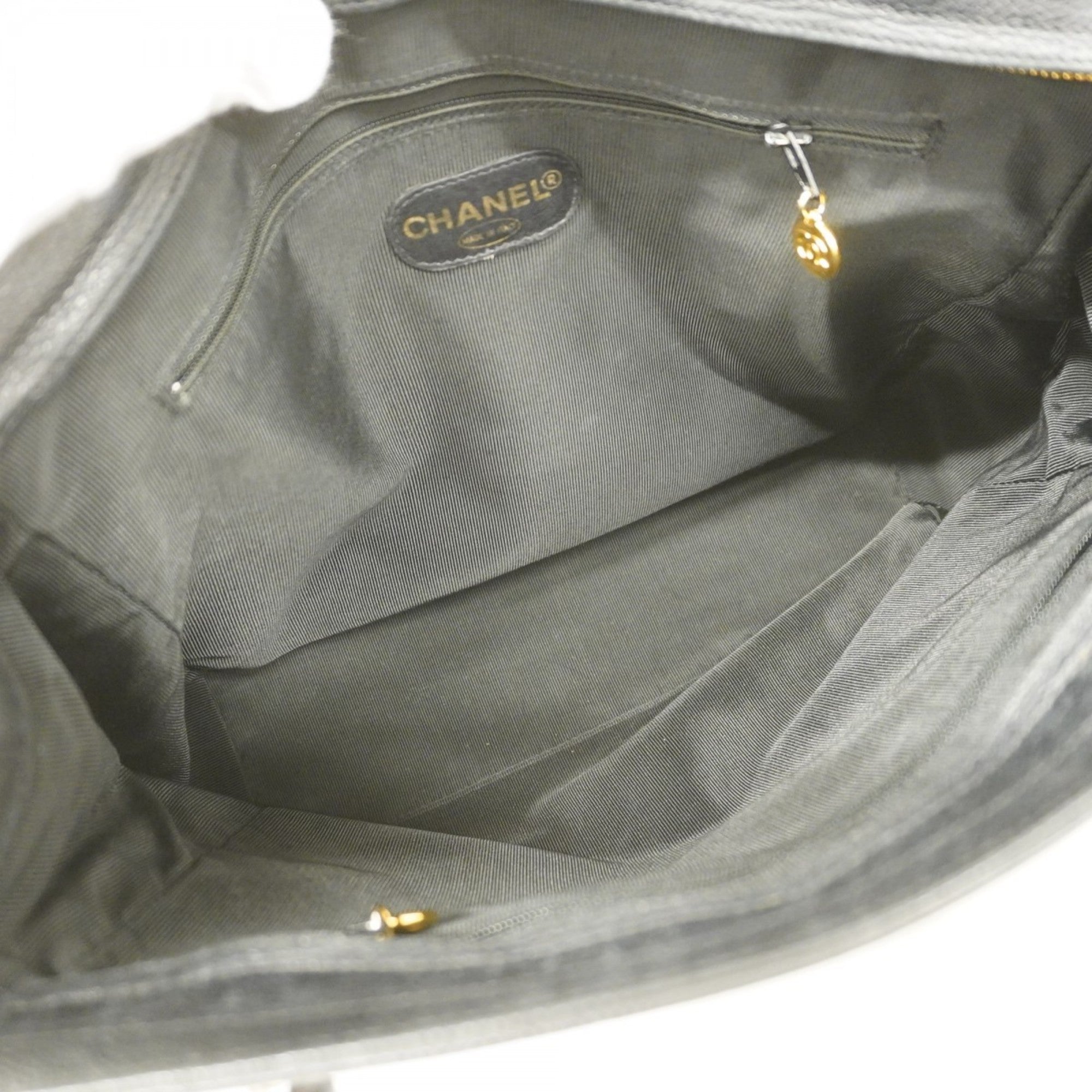 Vintage Stitched CC Shoulder Bag Caviar Medium