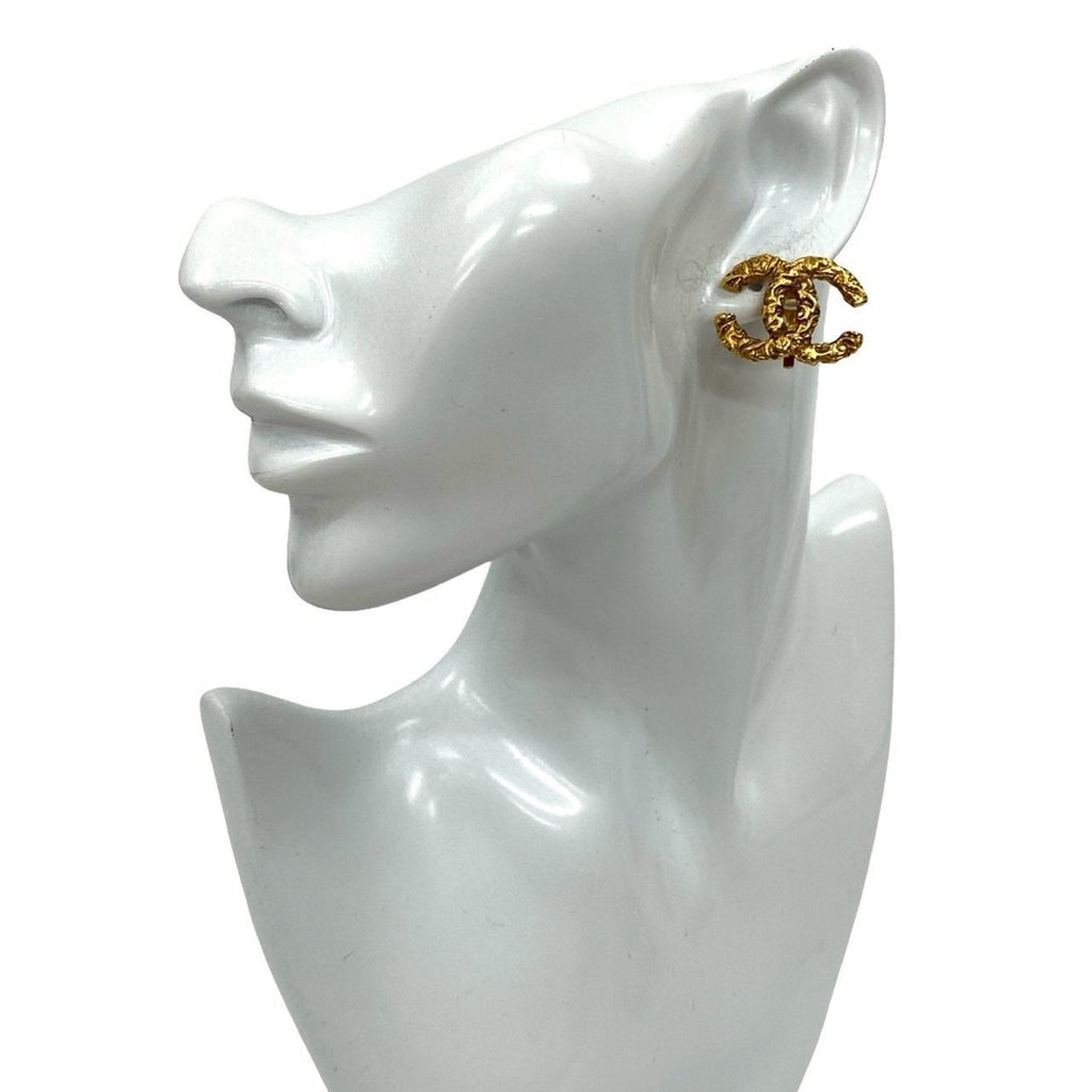 CC Logo Clip-On Earrings Metal Gold-Tone Metal