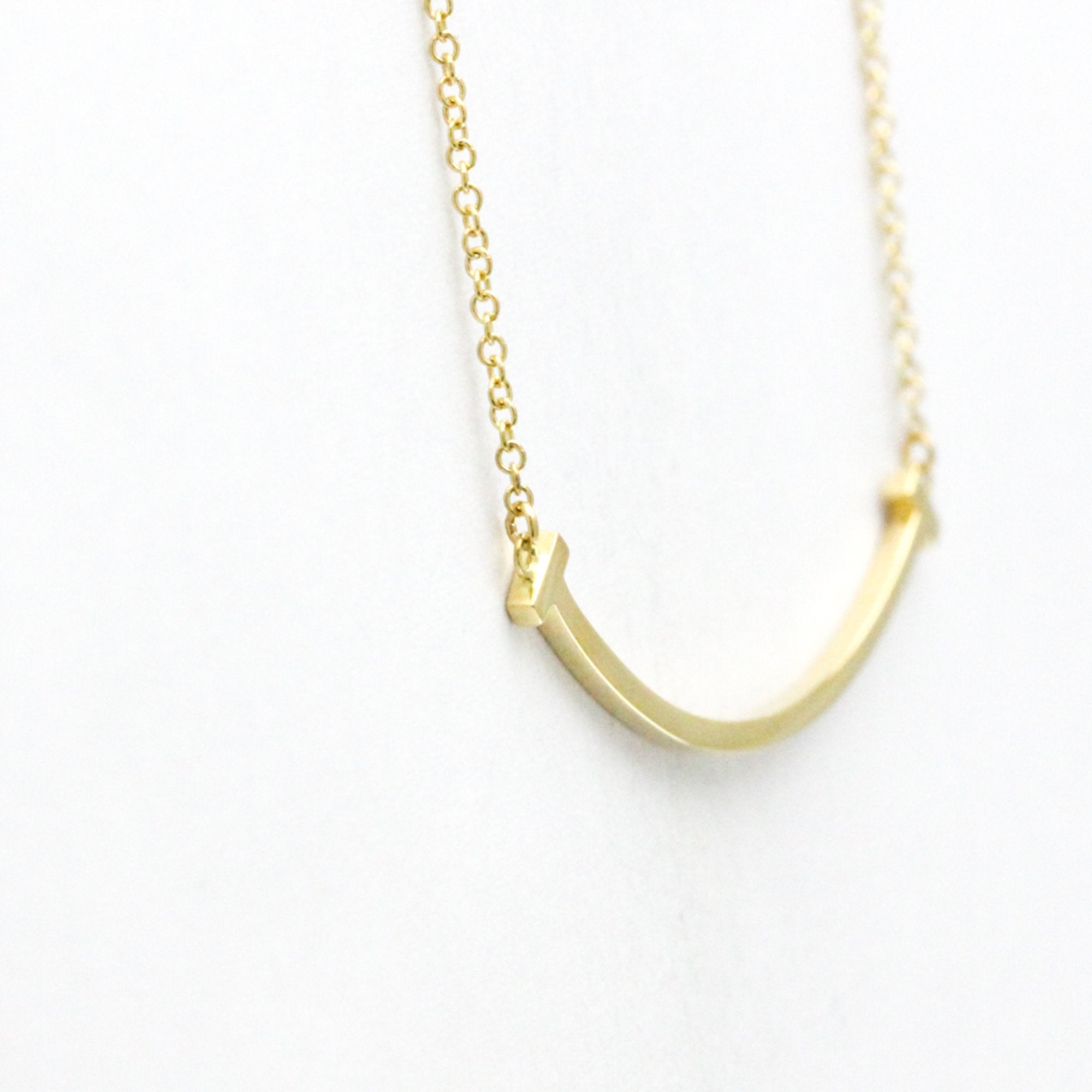 Smile Pendant Necklace 18K Yellow Gold