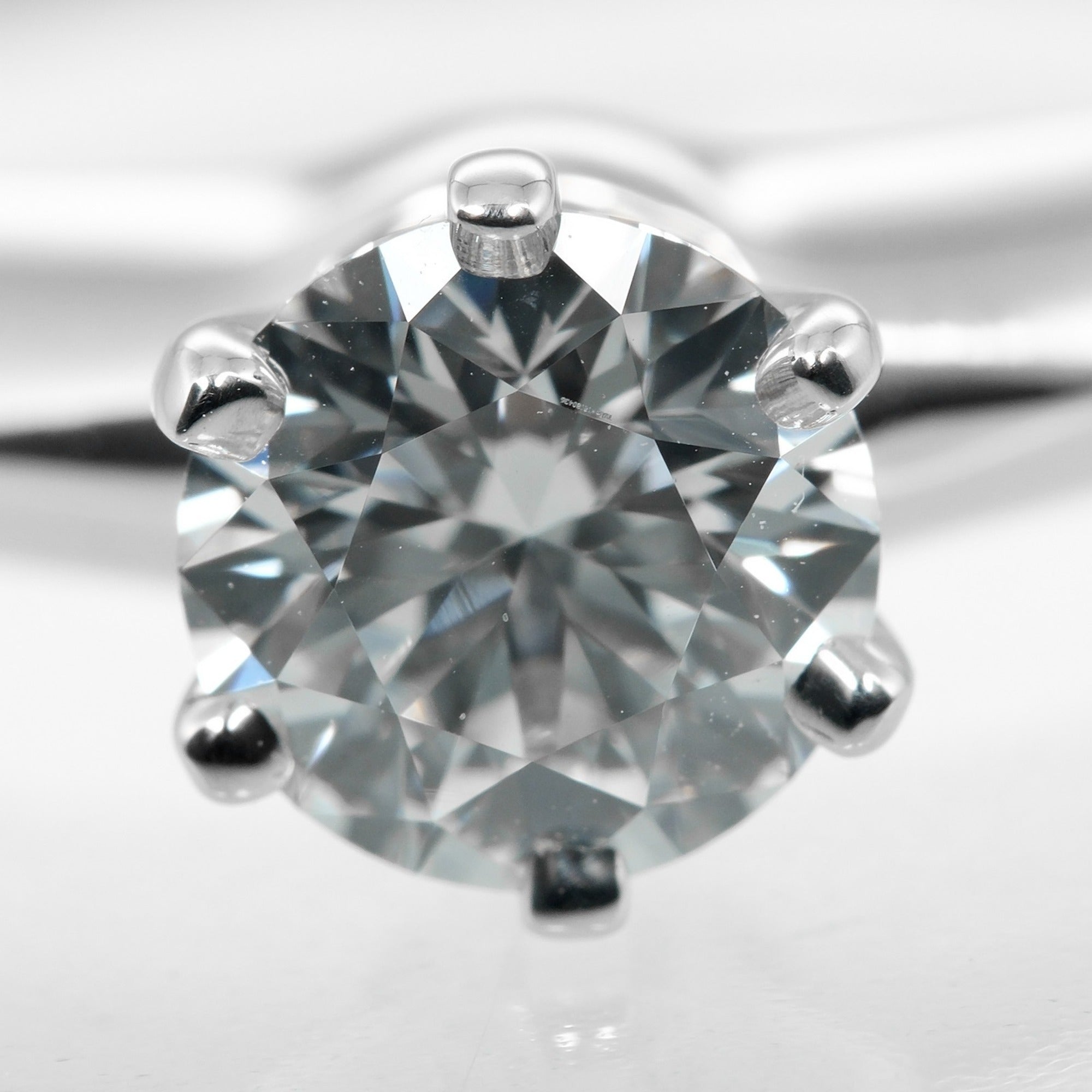 Solitaire Ring Platinum with Diamond