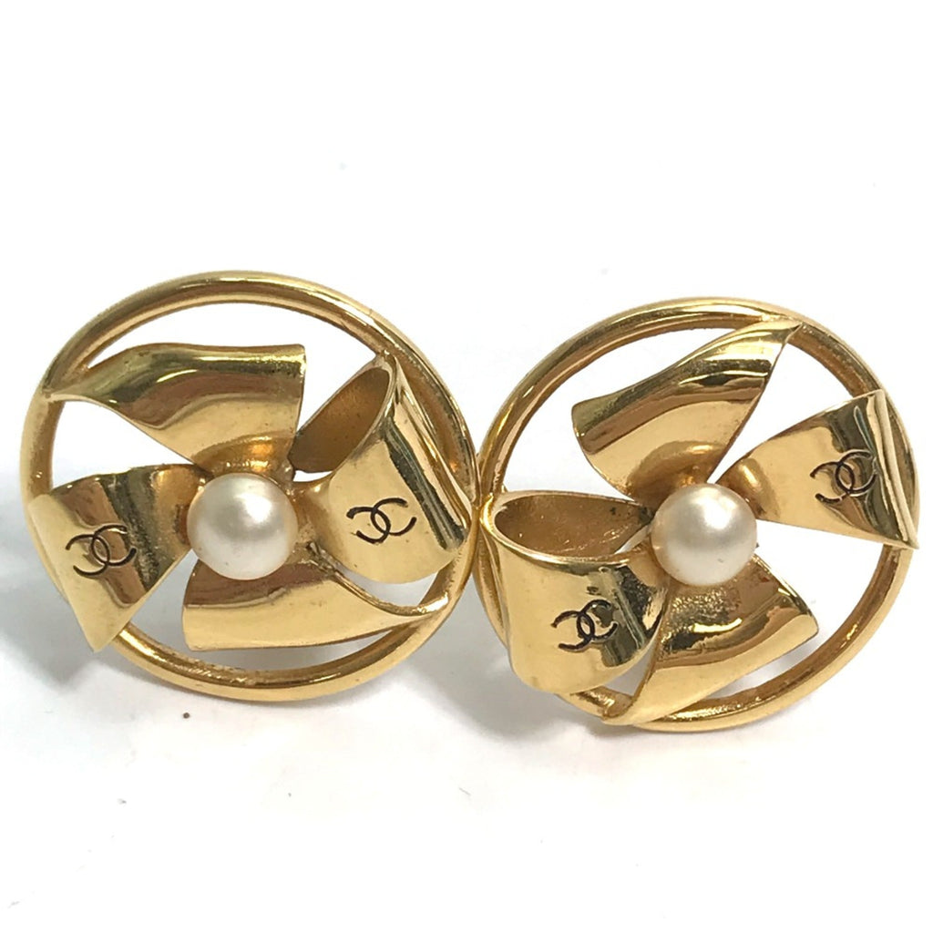 Vintage Clip-On Earrings Clip-On