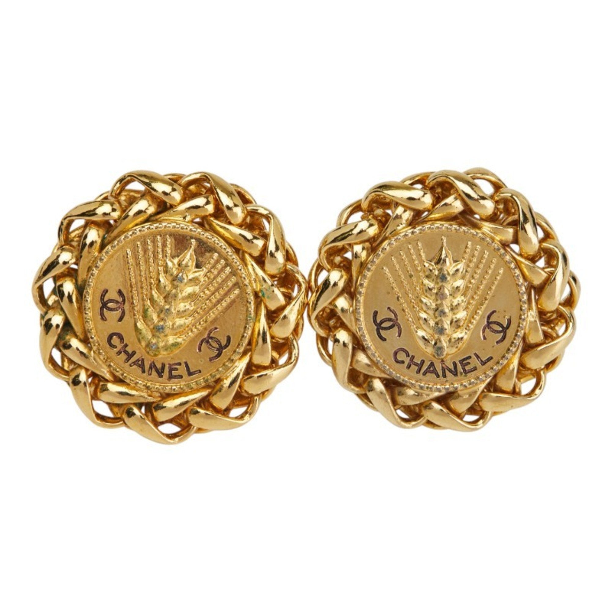 CC Logo Round Clip-On Earrings Metal Gold-Tone Metal
