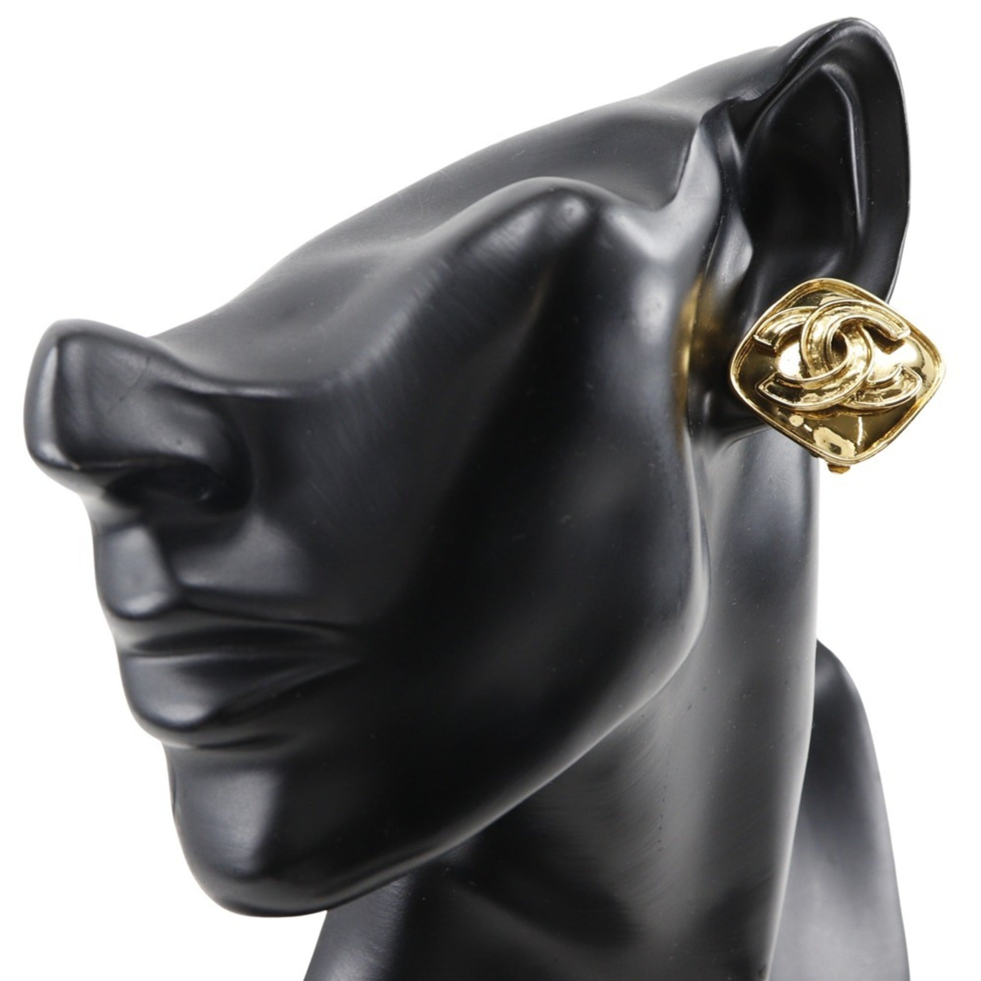 CC Logo Clip-On Earrings Metal Gold-Tone Metal