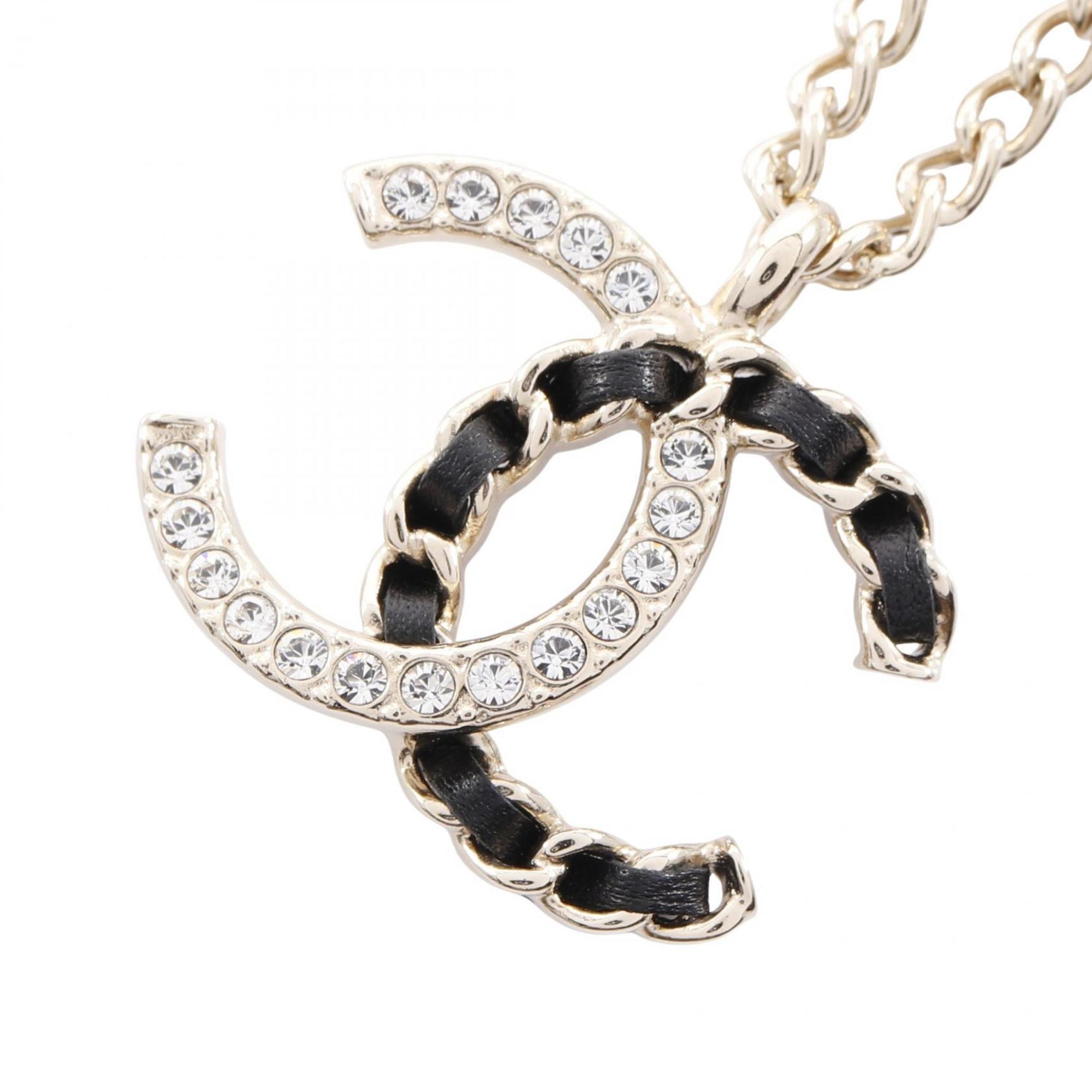 CC Logo Pendant Necklace Metal