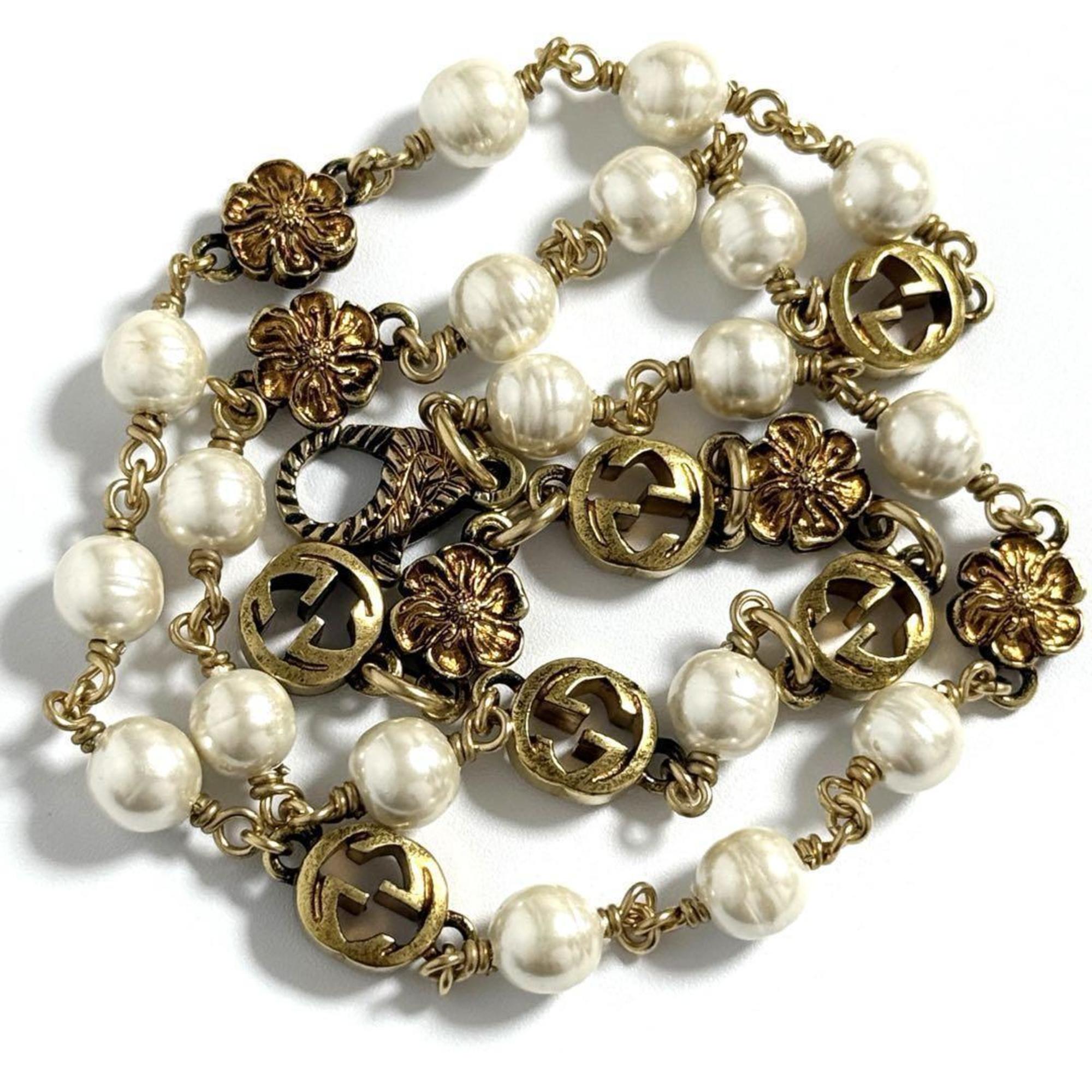 Pendant Necklace Artificial Pearl and Metal