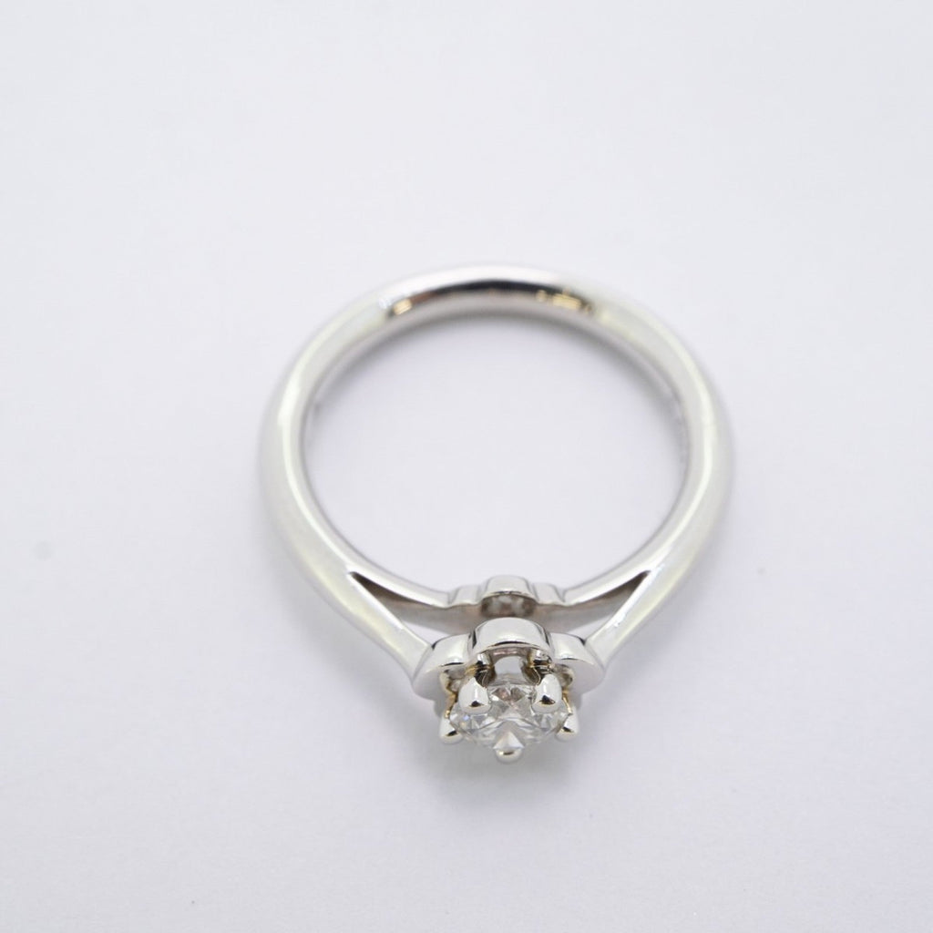 Camellia Ring Platinum With Diamond