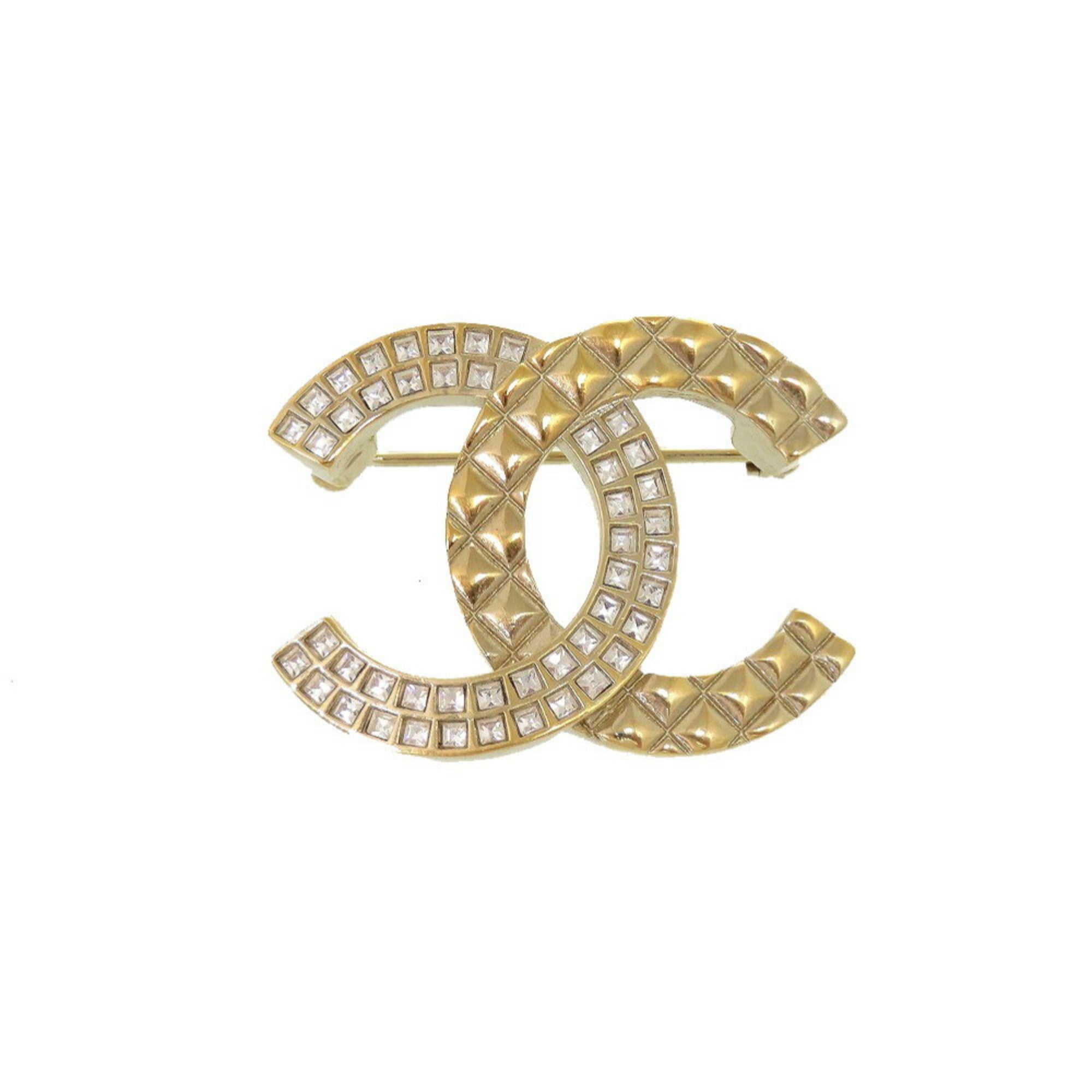 CC Logo Brooch Gold-Tone Metal