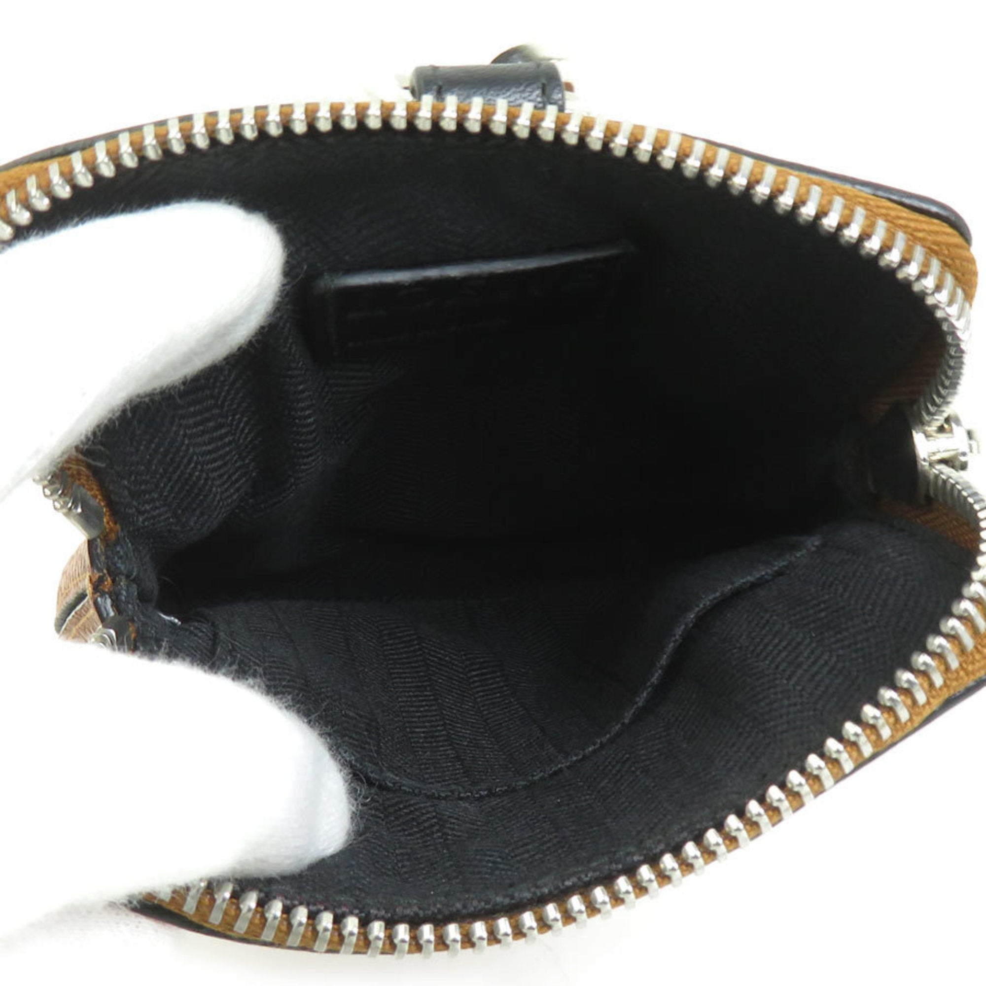Vertical T Pocket Body Bag Leather