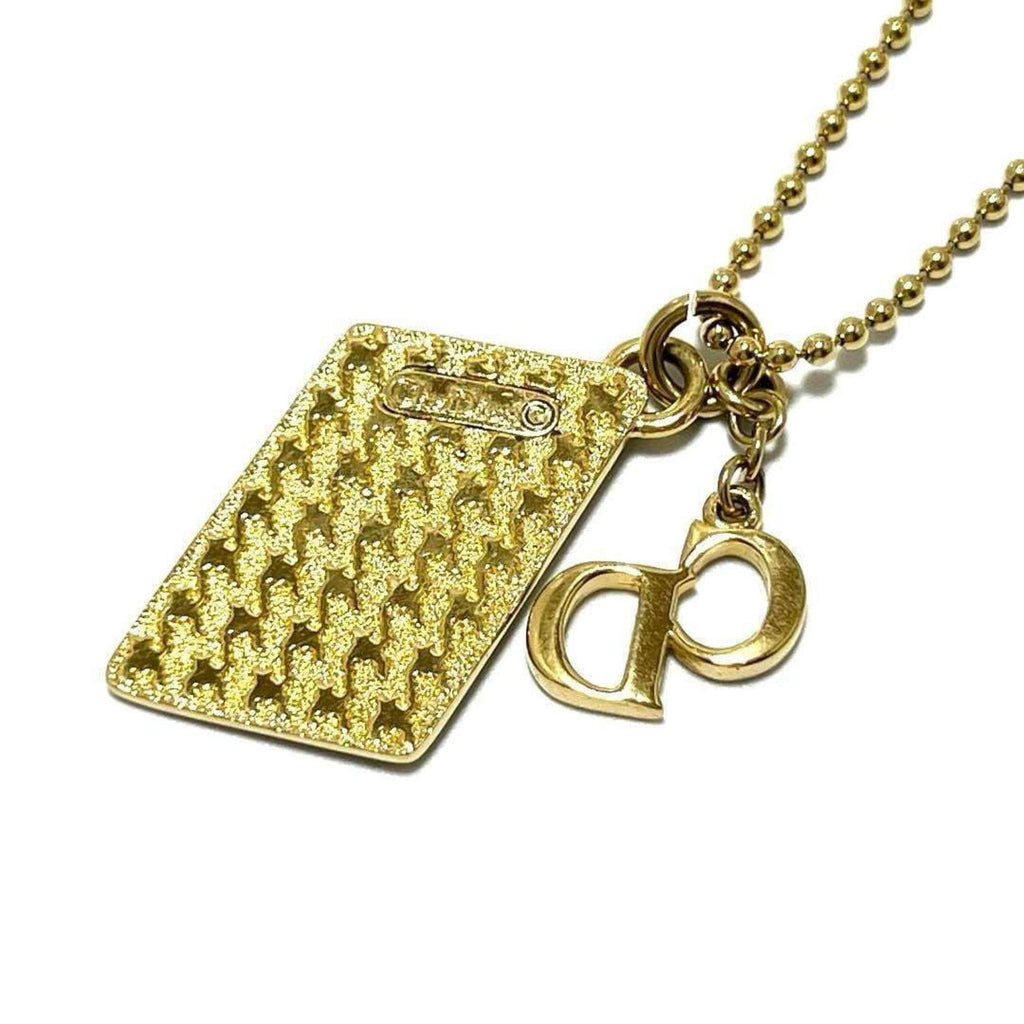 Pendant Necklace Metal