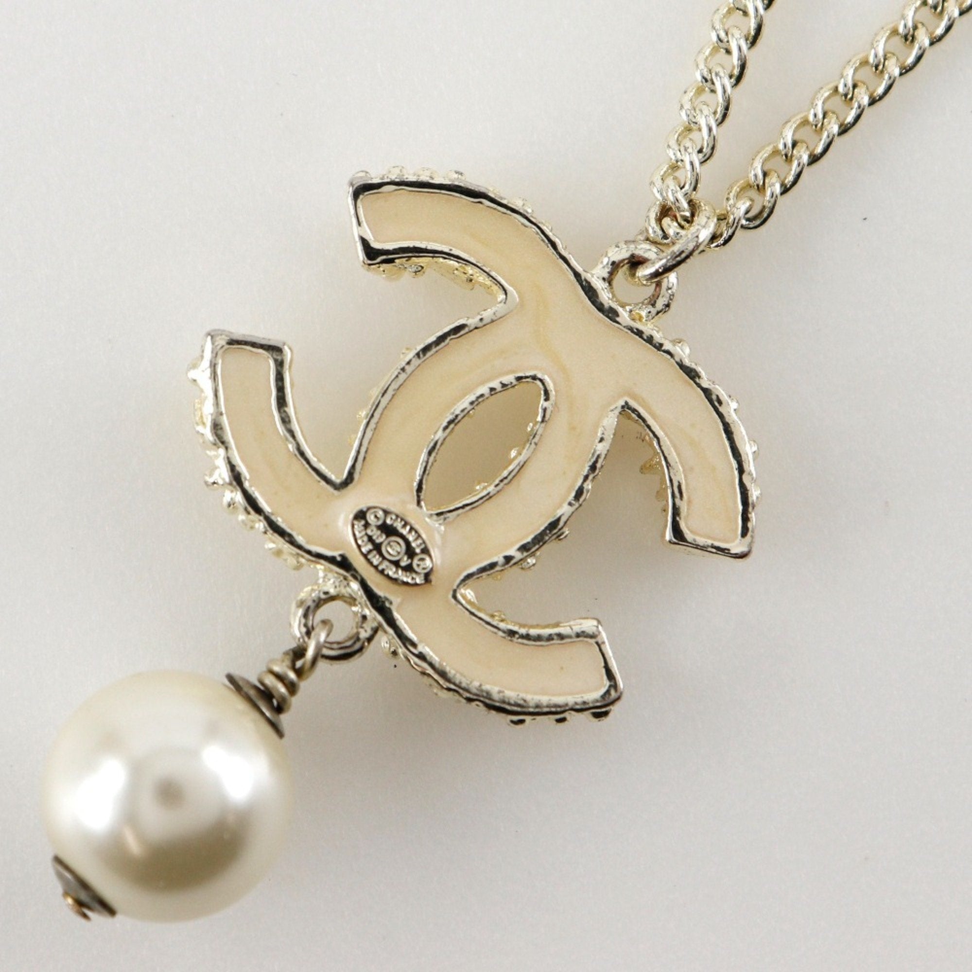 CC Logo Pendant Necklace Metal