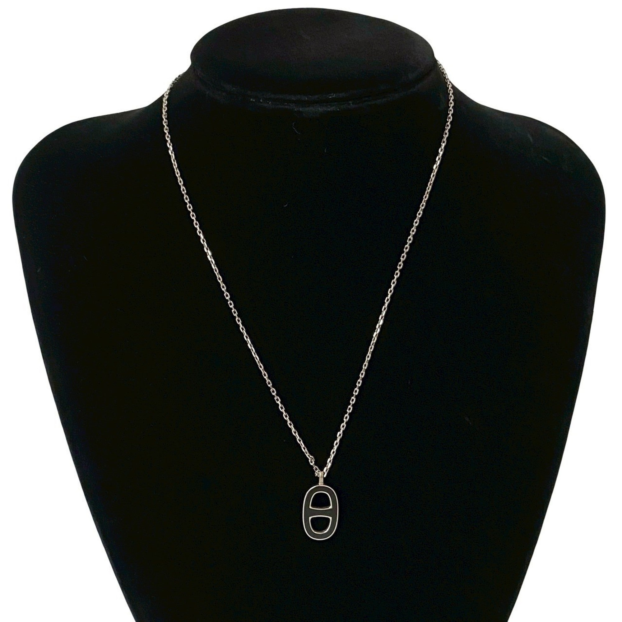 Pendant Necklace Metal Black and Silver