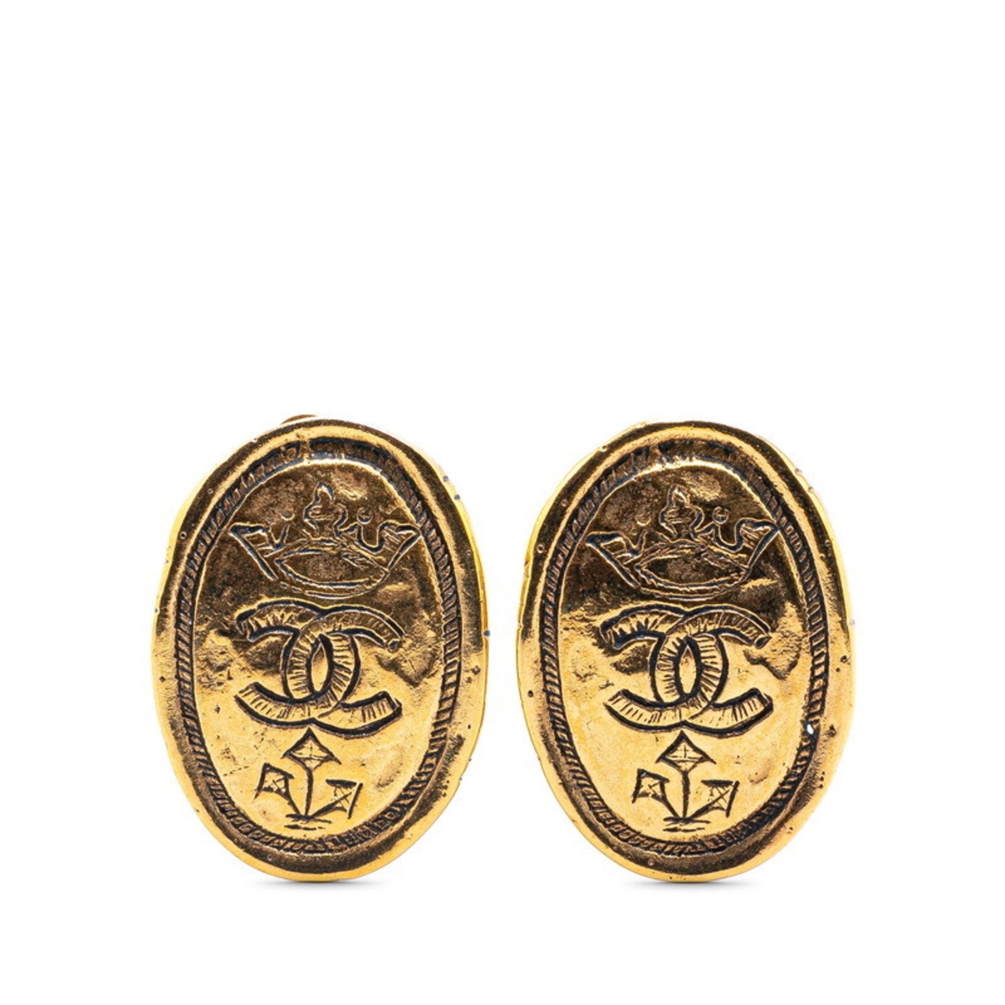 CC Logo Oval Clip-On Earrings Metal Gold-Tone Metal