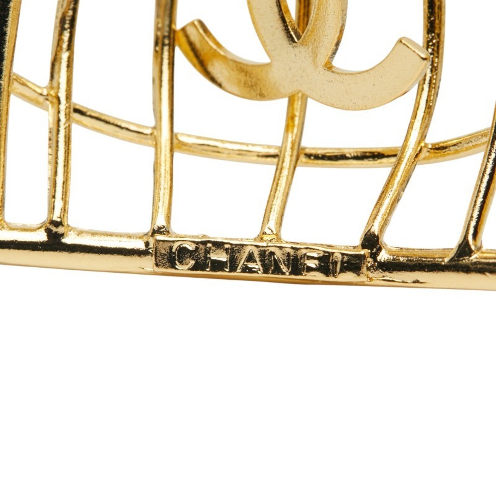 CC Logo Clip-On Earrings Metal Gold-Tone Metal