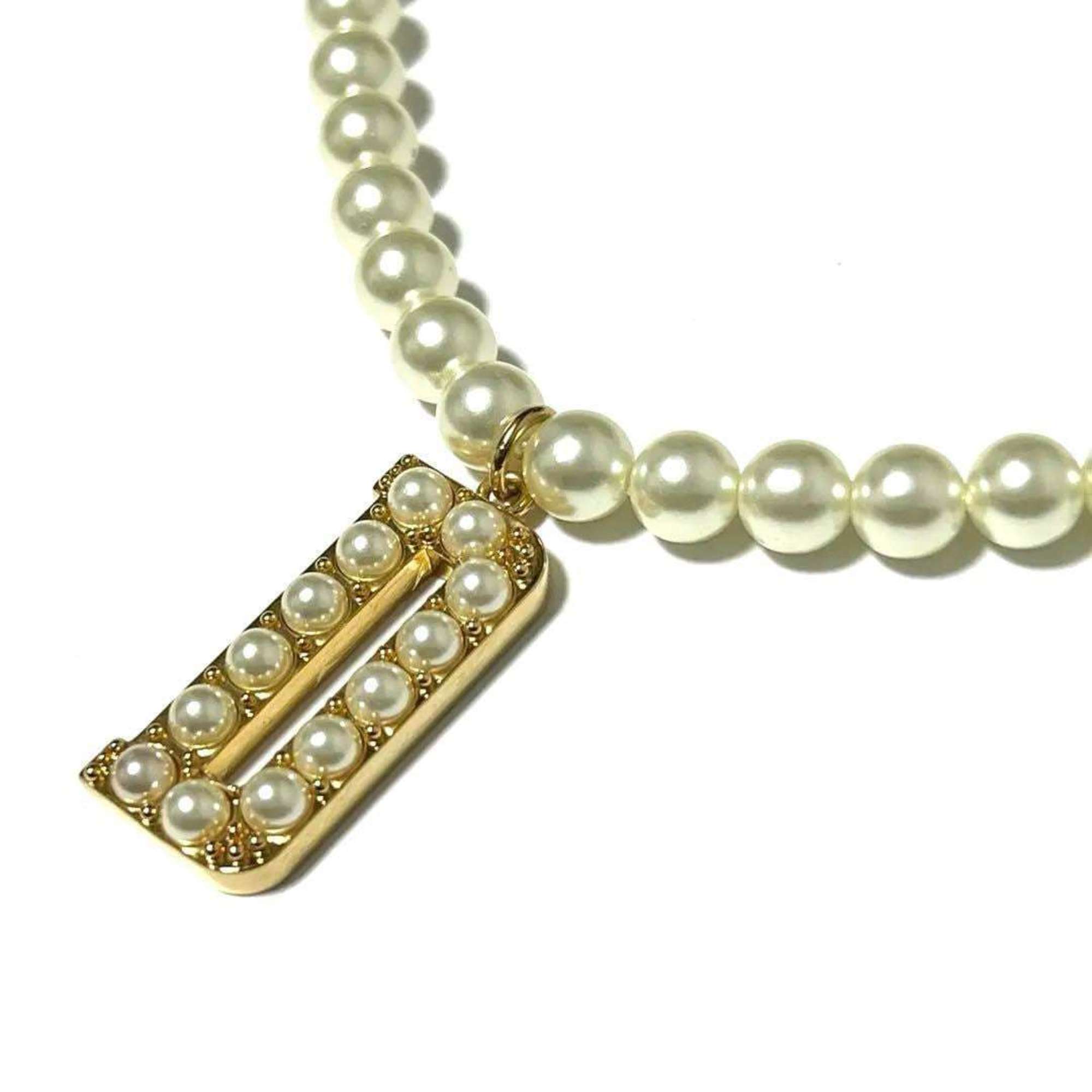 Pendant Necklace Metal with Faux Pearl