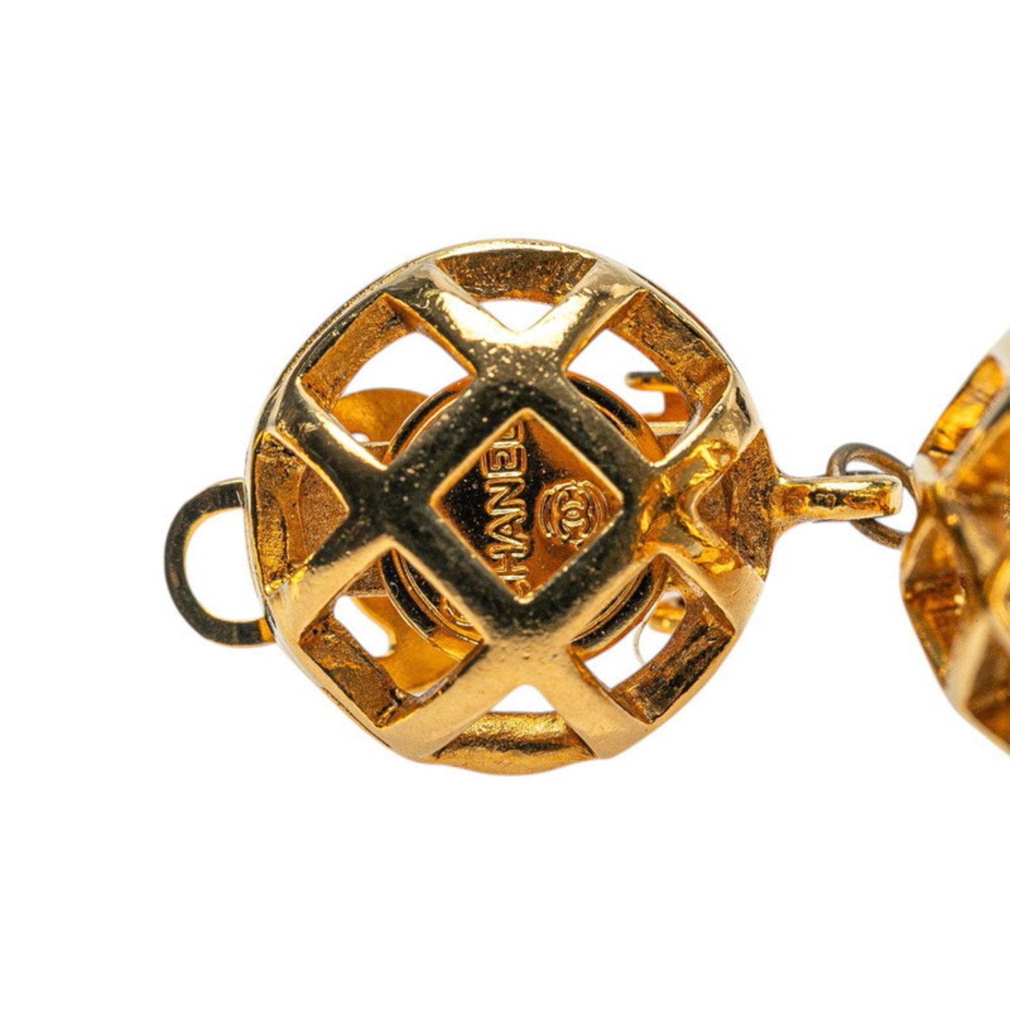 CC Logo Clip-On Earrings Metal Gold-Tone Metal