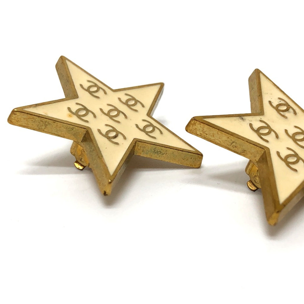 Vintage Clip-On Earrings Clip-On Gold-Tone Metal