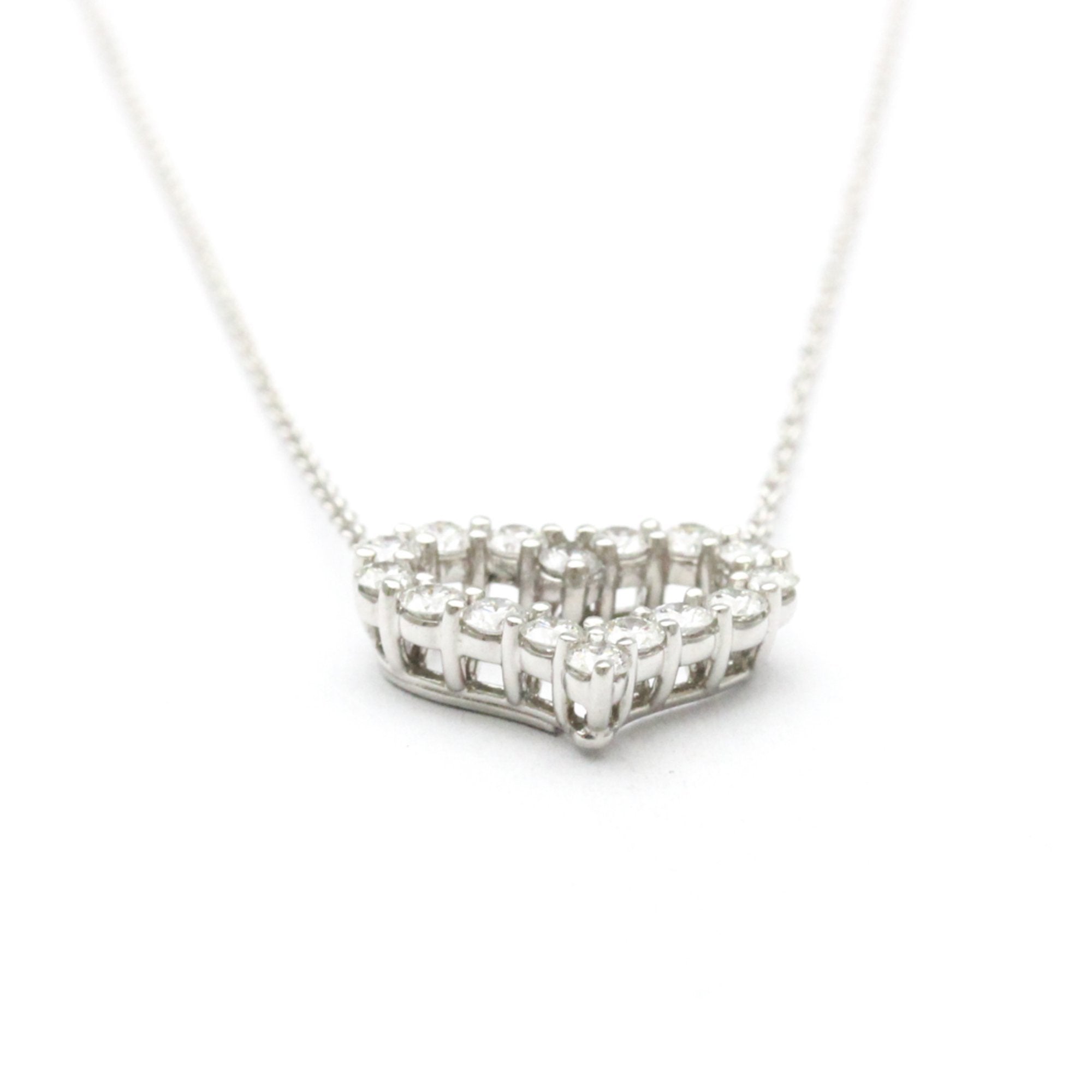 Sentimental Heart Pendant Necklace Platinum with Diamond