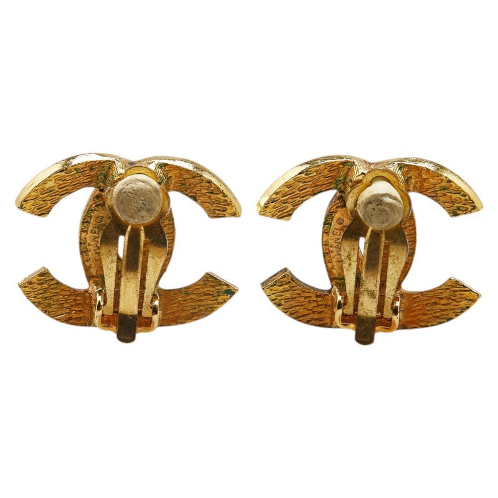 CC Logo Clip-On Earrings Metal Gold-Tone Metal