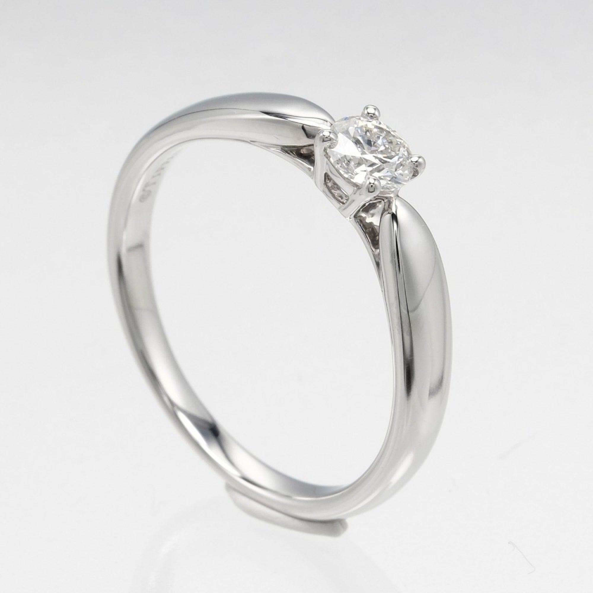 Harmony Ring Platinum with Diamond 0.20-0.29CT