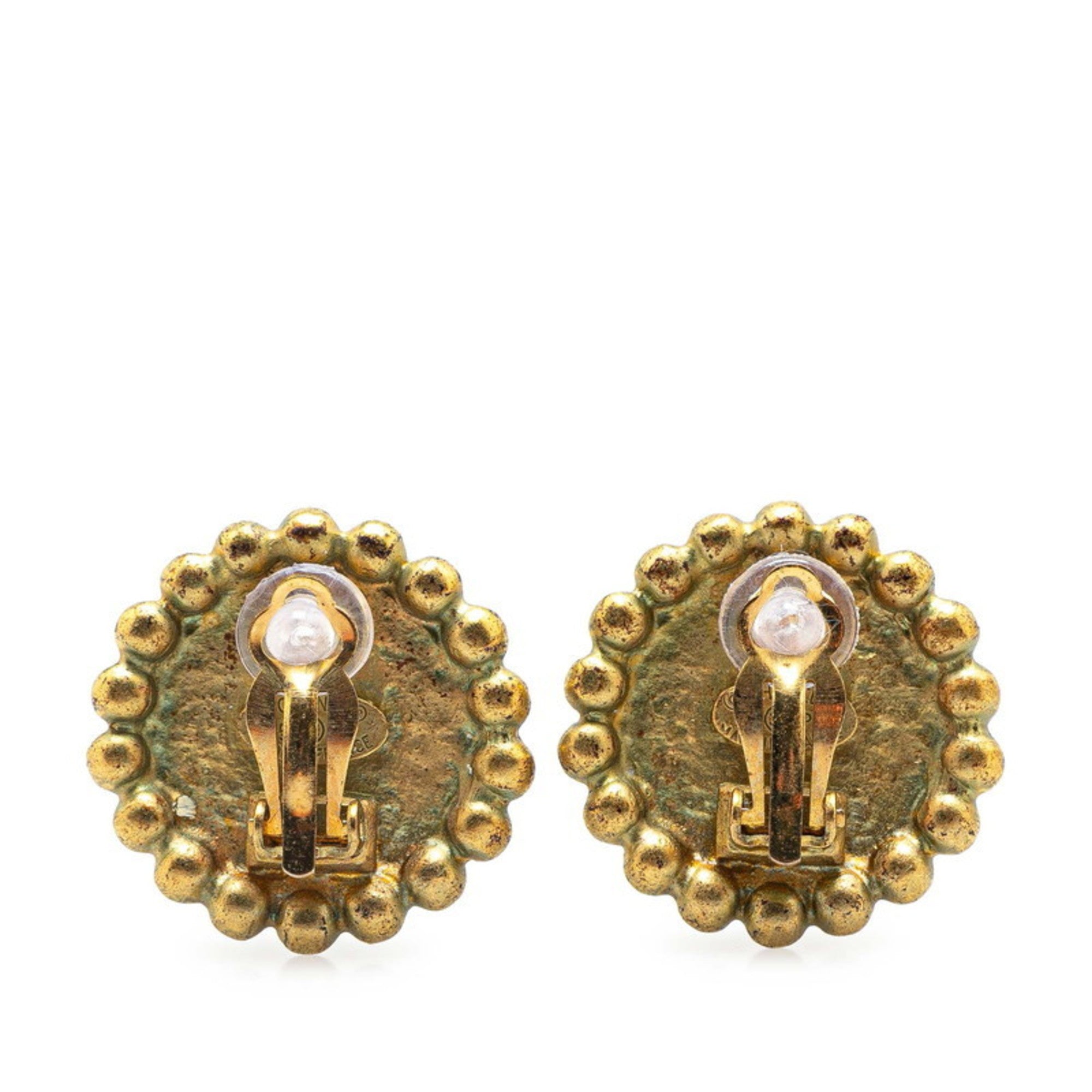 CC Logo Round Clip-On Earrings Metal Gold-Tone Metal
