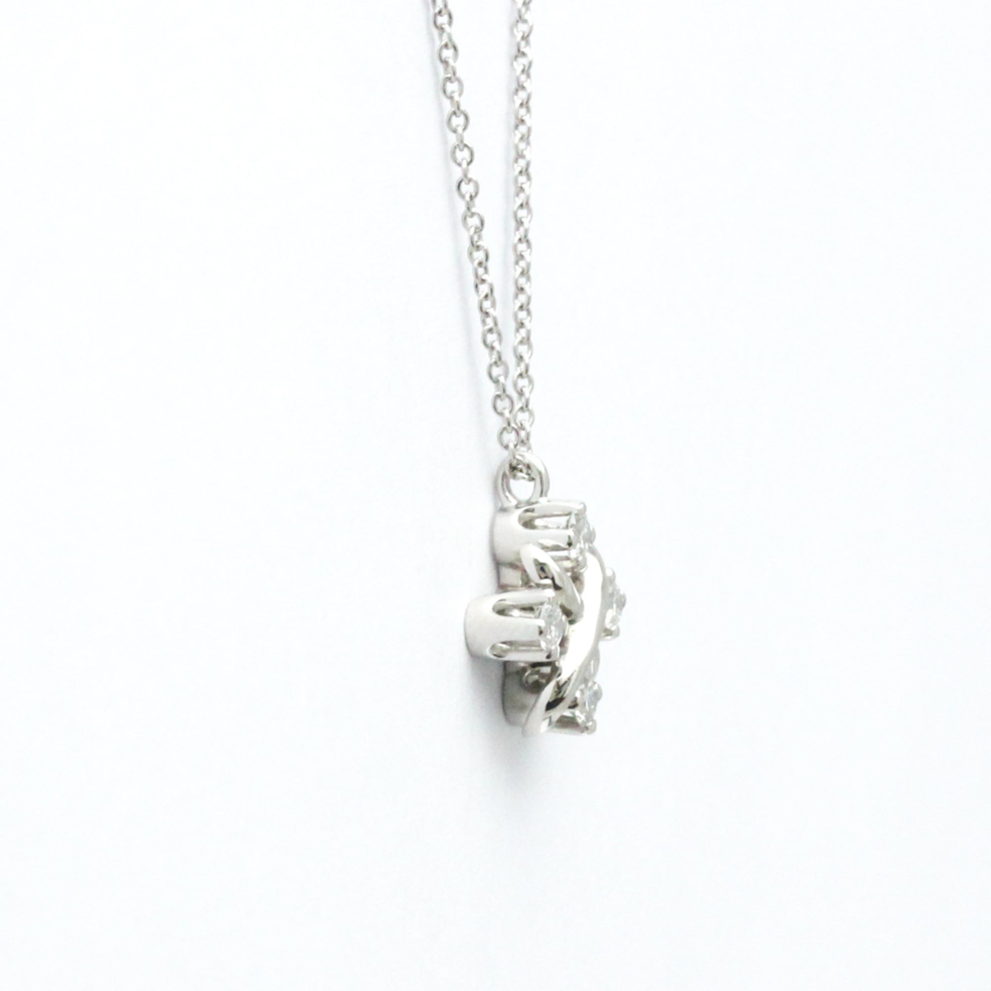 Pendant Necklace Platinum and Diamond