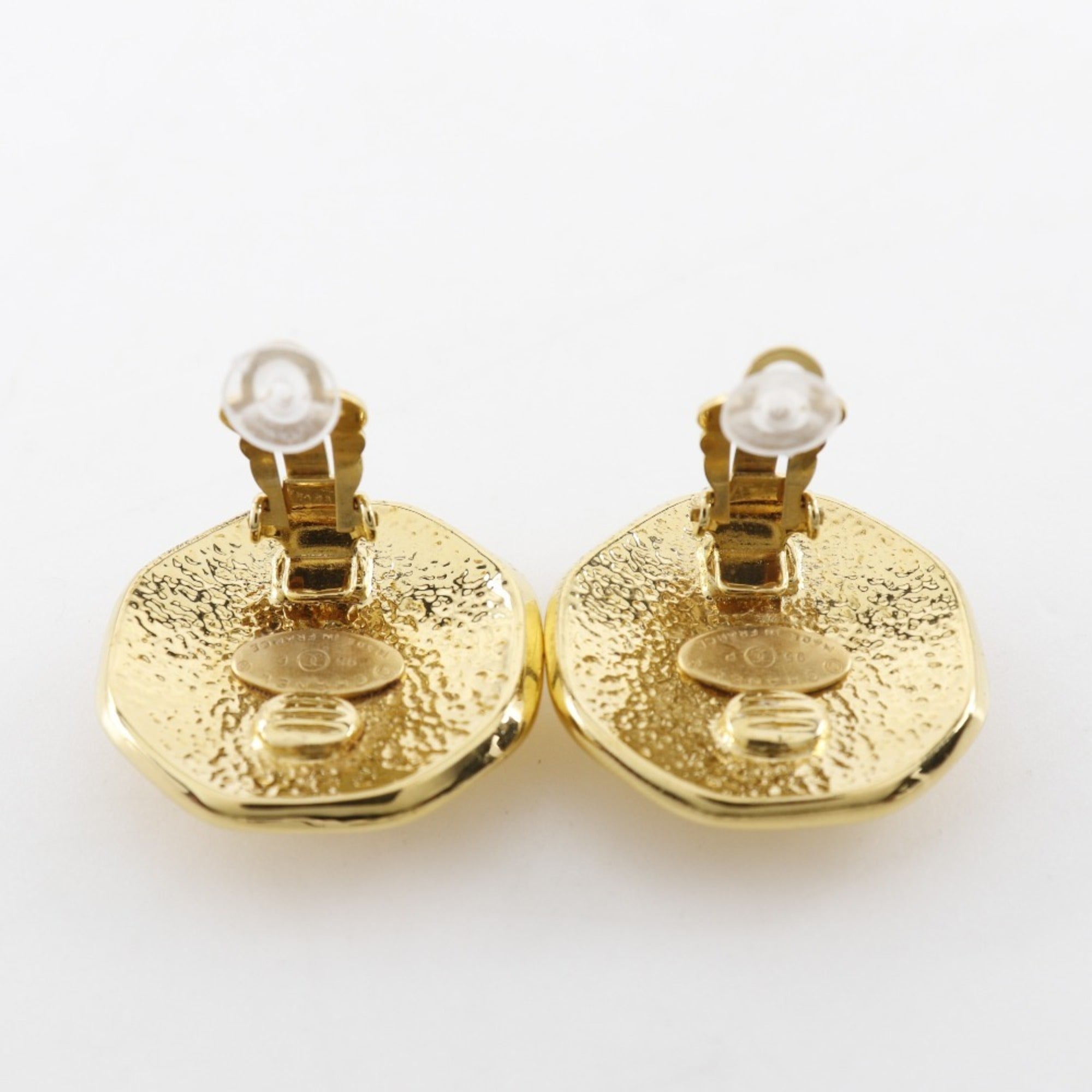 CC Logo Clip-On Earrings Metal Gold-Tone Metal