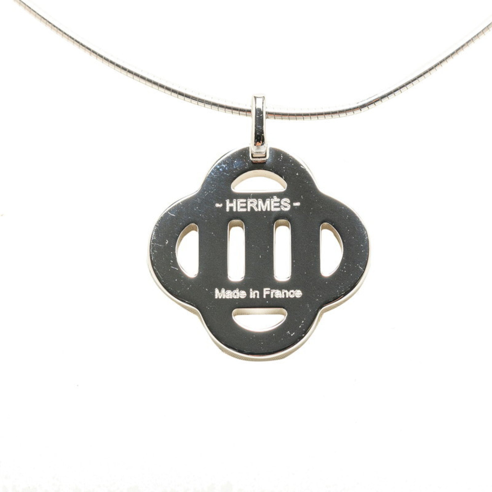 Pendant Necklace Metal and Silver With Emerald