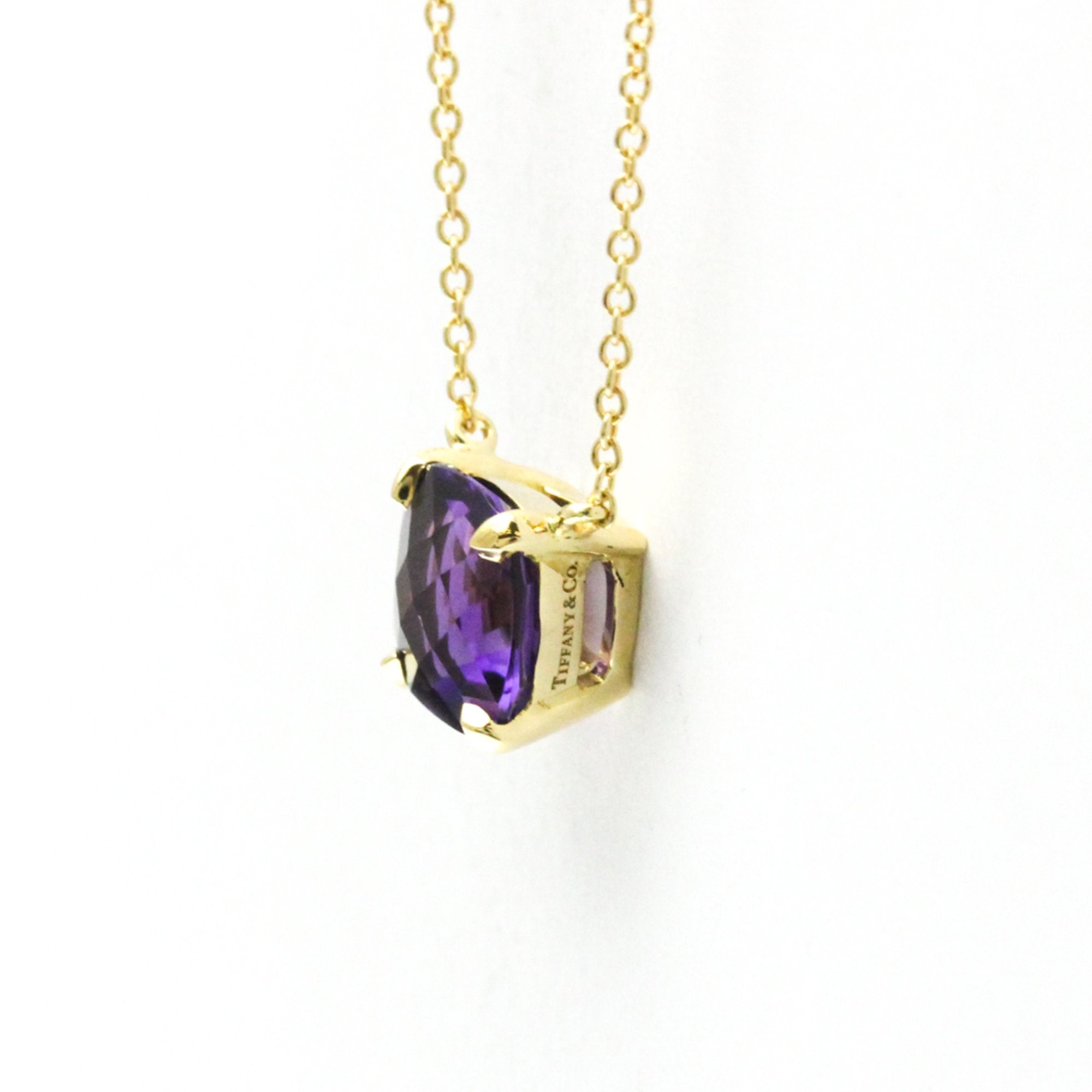 Pendant Necklace 18K Yellow Gold with Amethyst