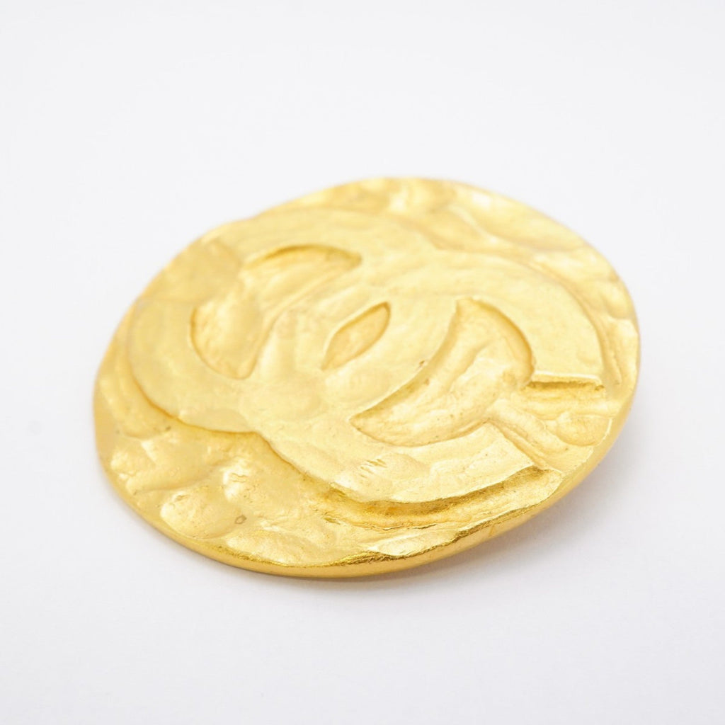 CC Logo Circle Brooch Metal